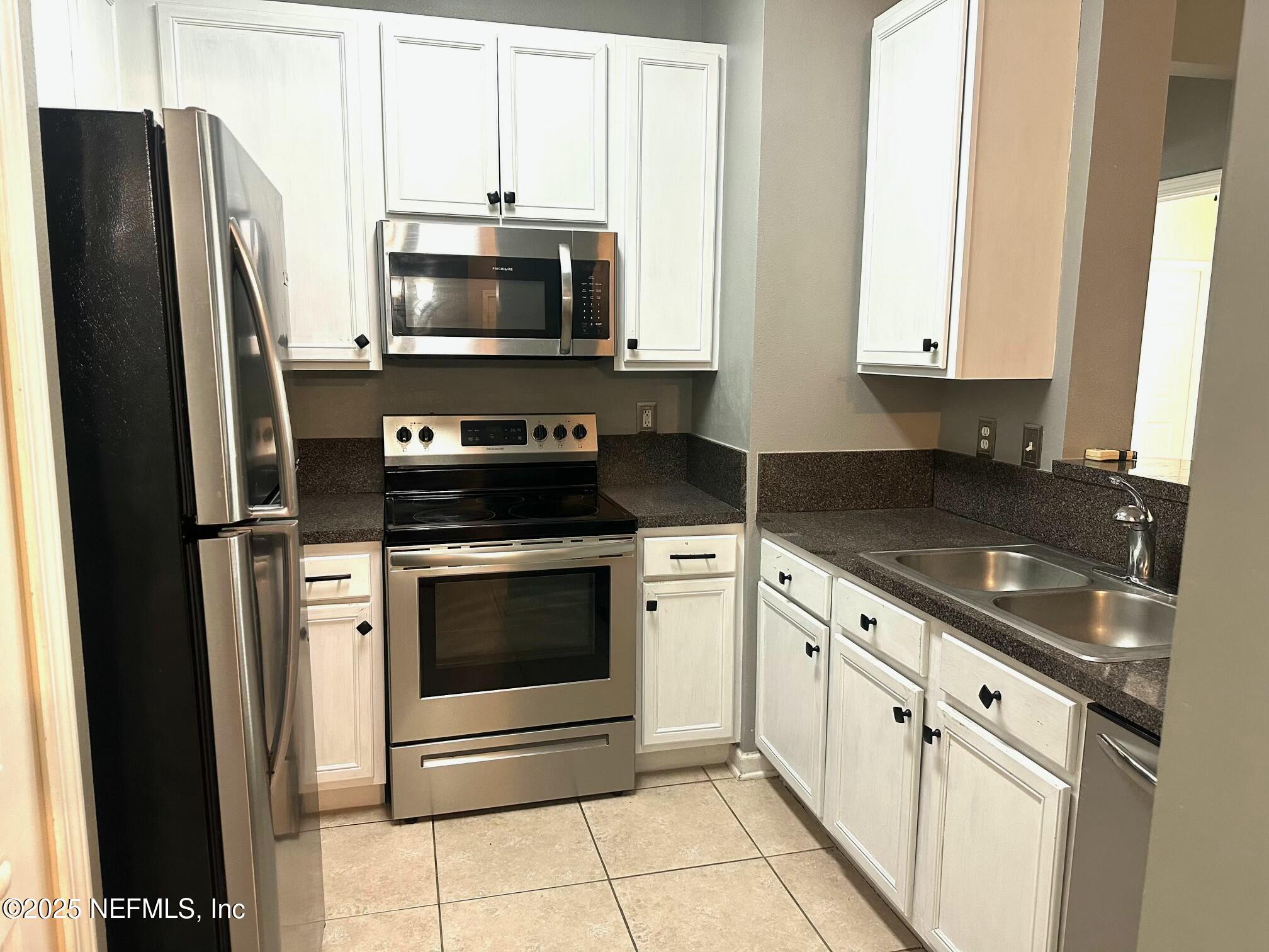 8601 BEACH Boulevard 1415