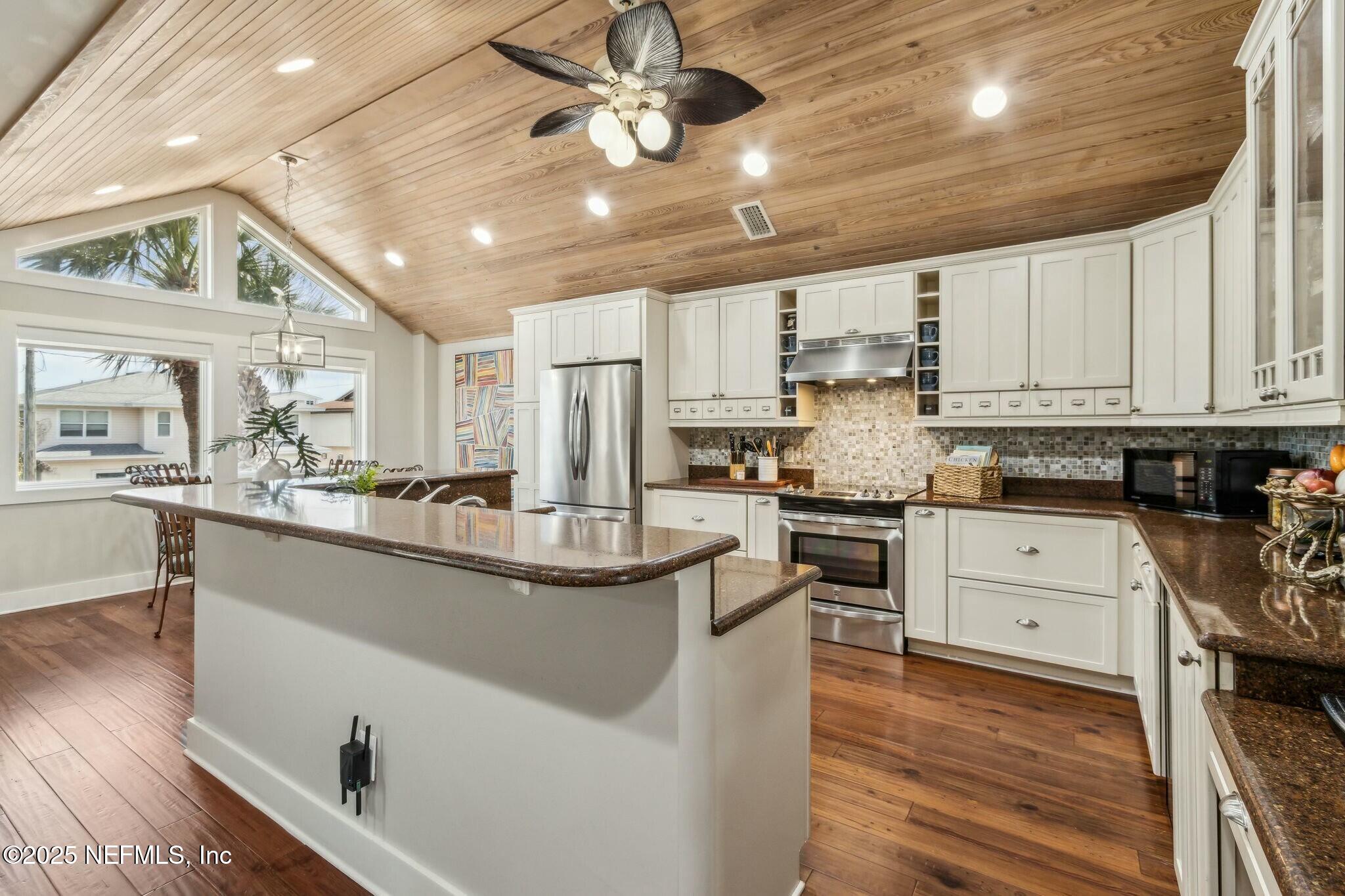 733 TARPON Avenue A&B