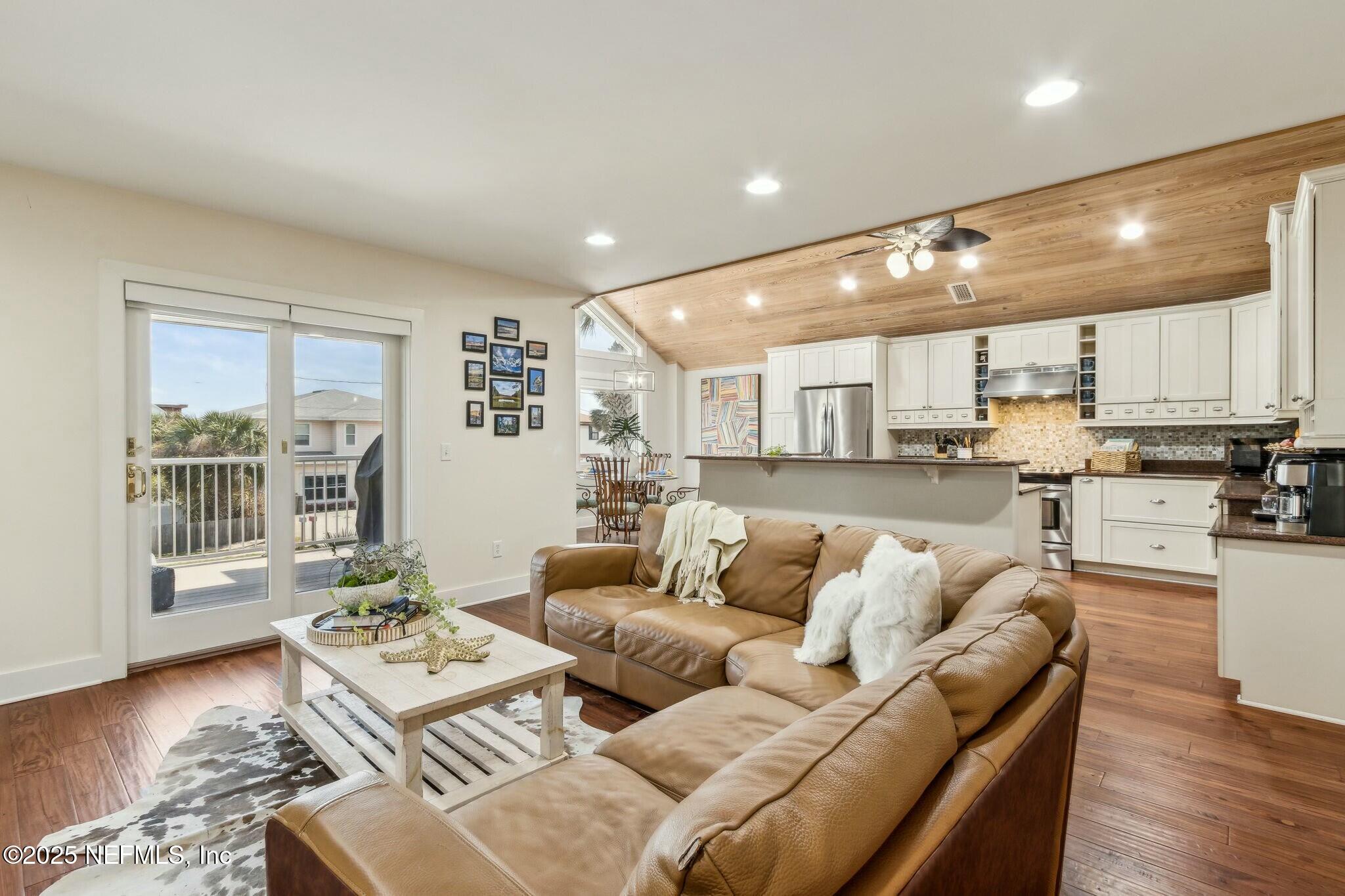 733 TARPON Avenue A&B