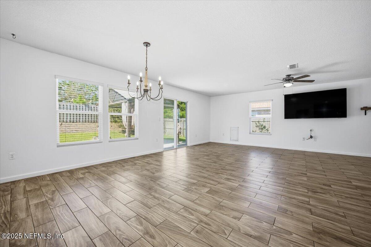 238 GREEN PALM Court