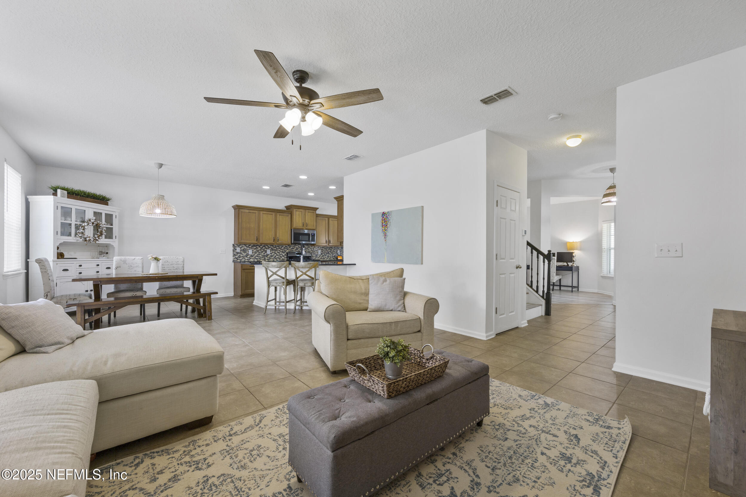 94 HOWLAND Drive