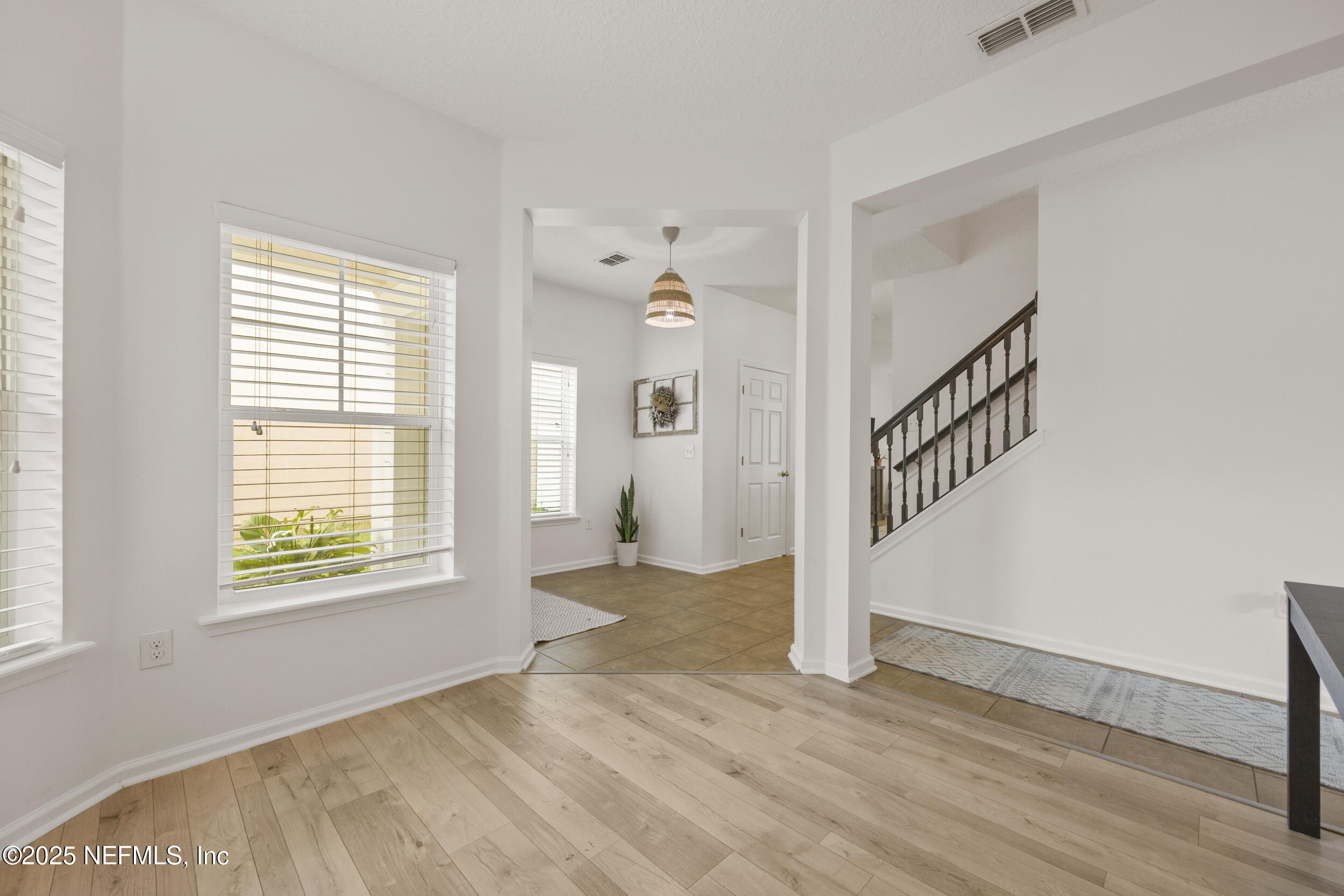 94 HOWLAND Drive