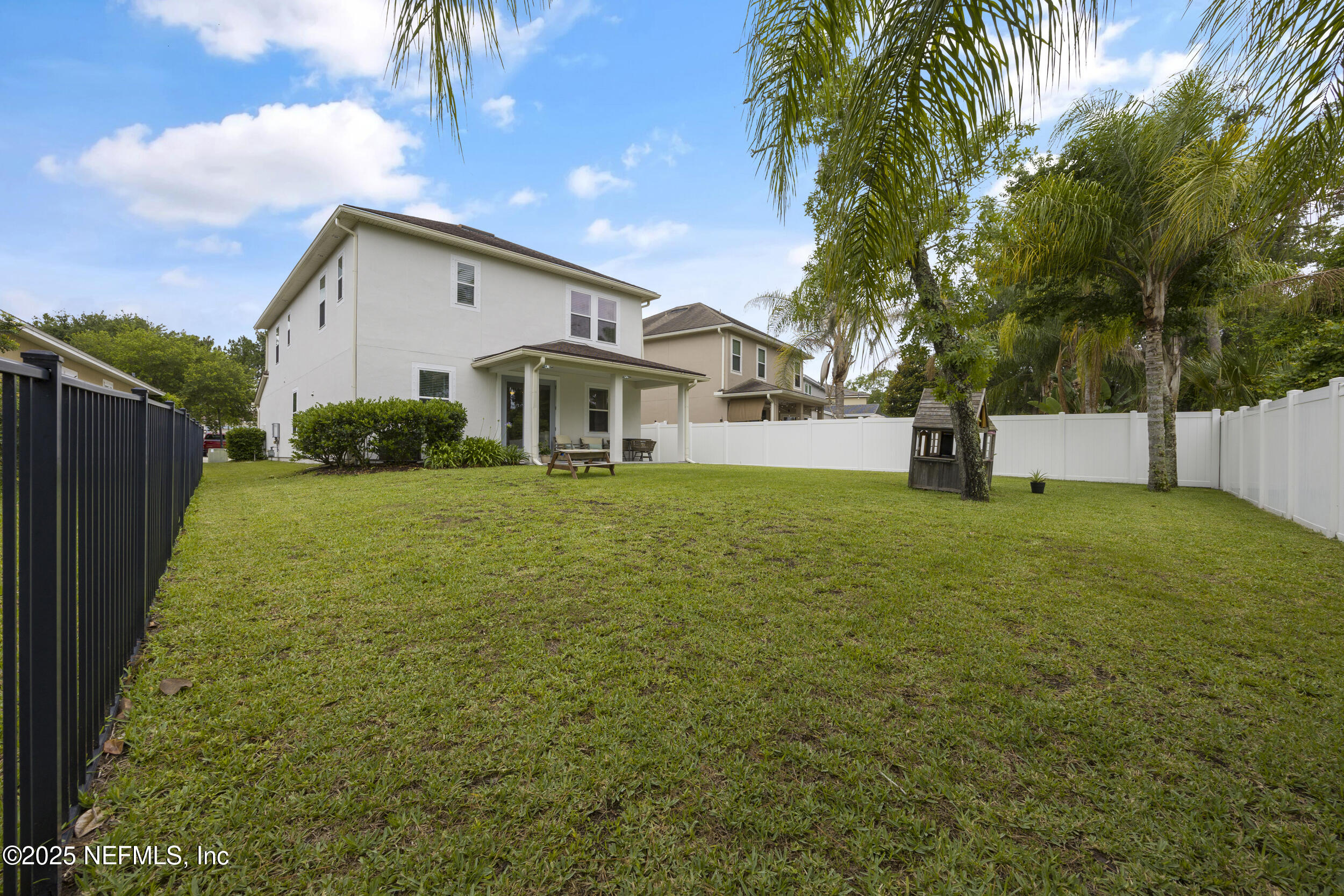 94 HOWLAND Drive