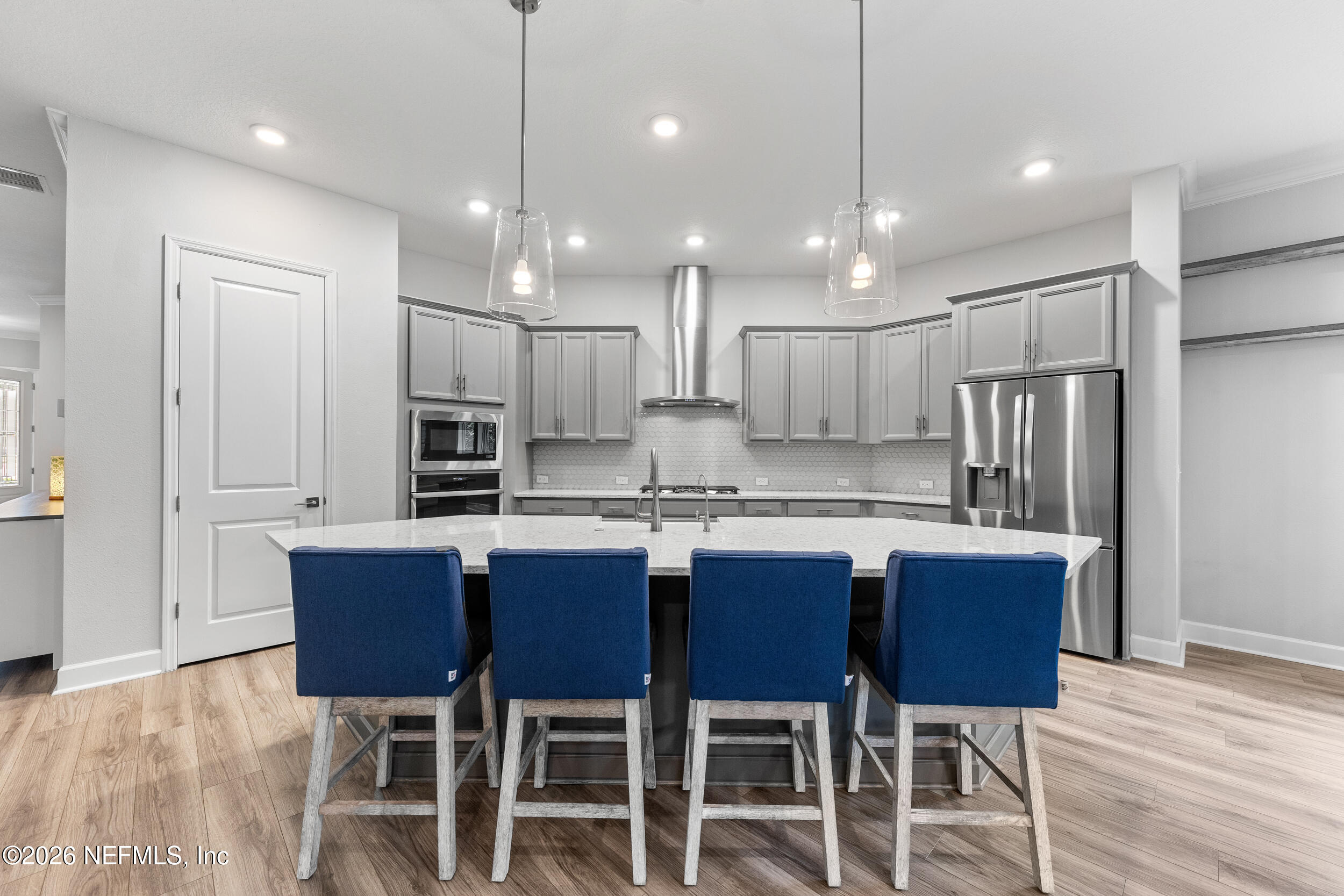 152 CONSTITUTION Drive