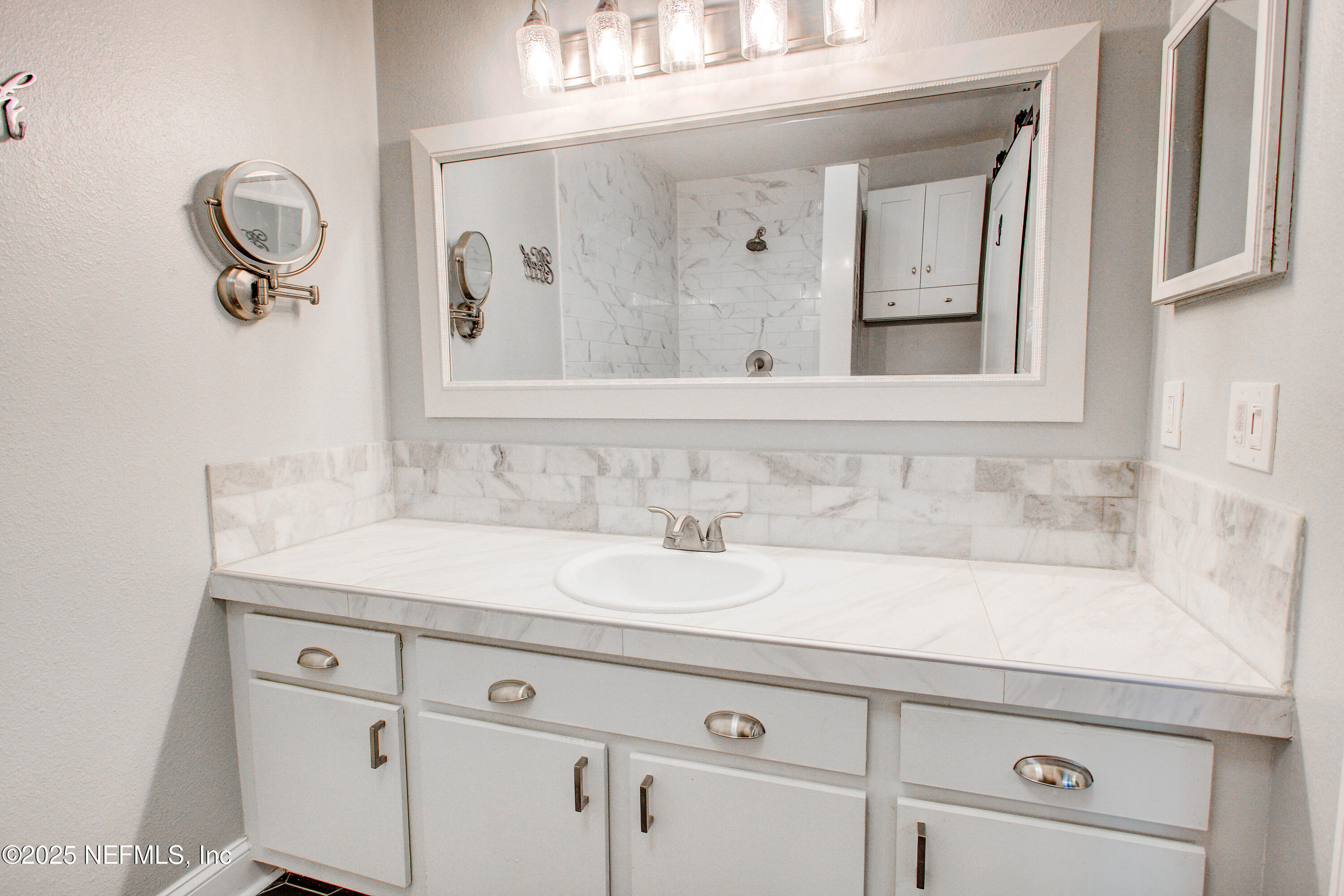 1655 THE GREENS Way 3031