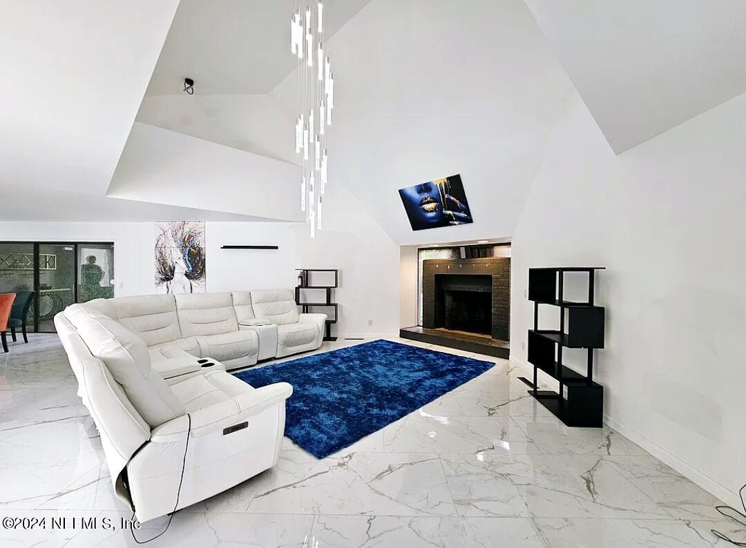 2970 SHADY Drive