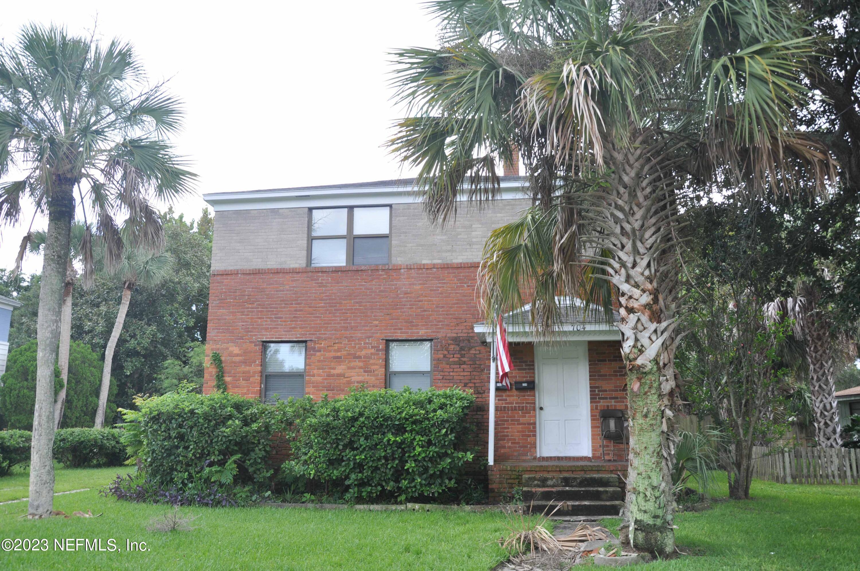 Jacksonville Beach, FL home for sale located at 704 N 13TH Avenue, Jacksonville Beach, FL 32250