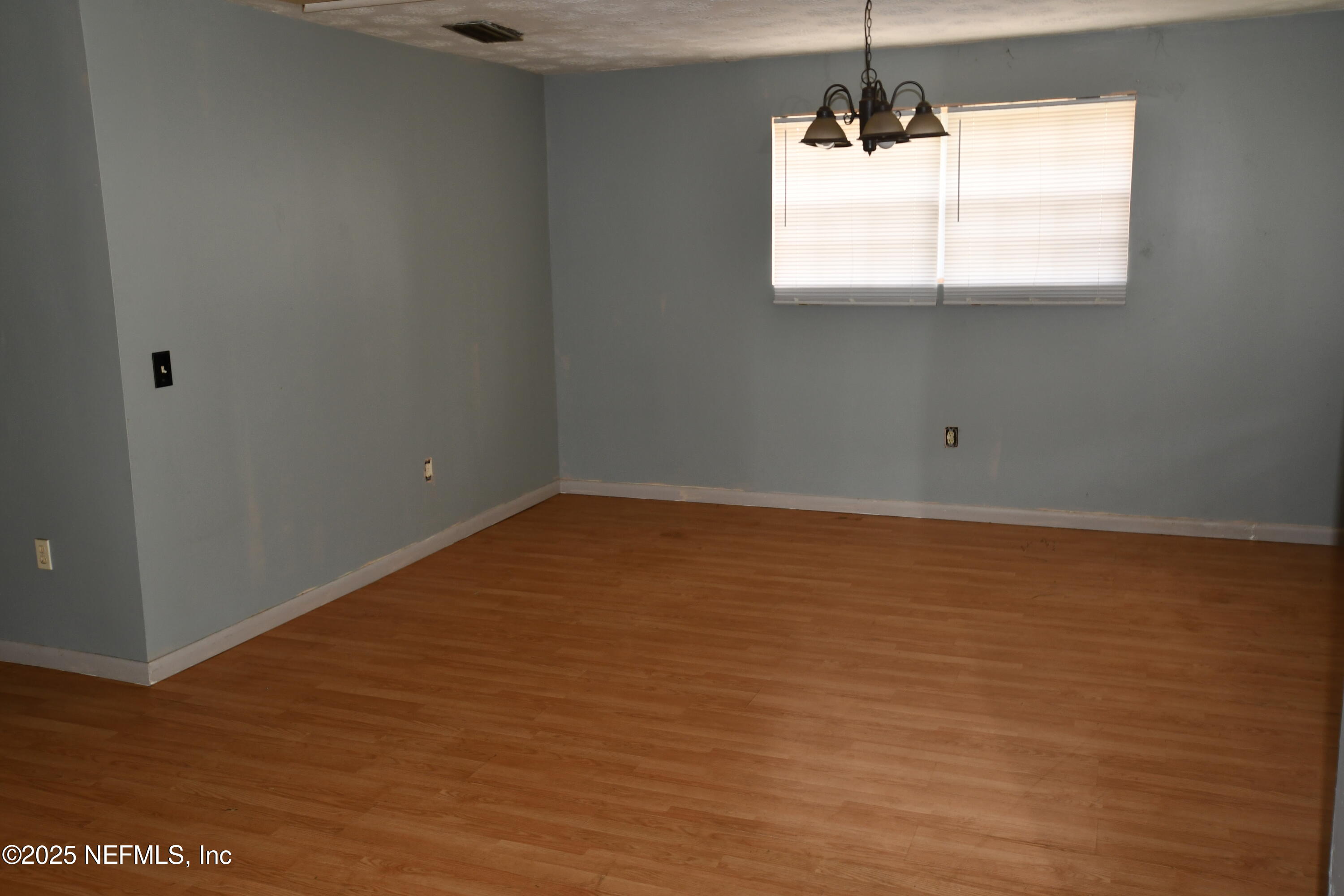 44135 LEE Drive