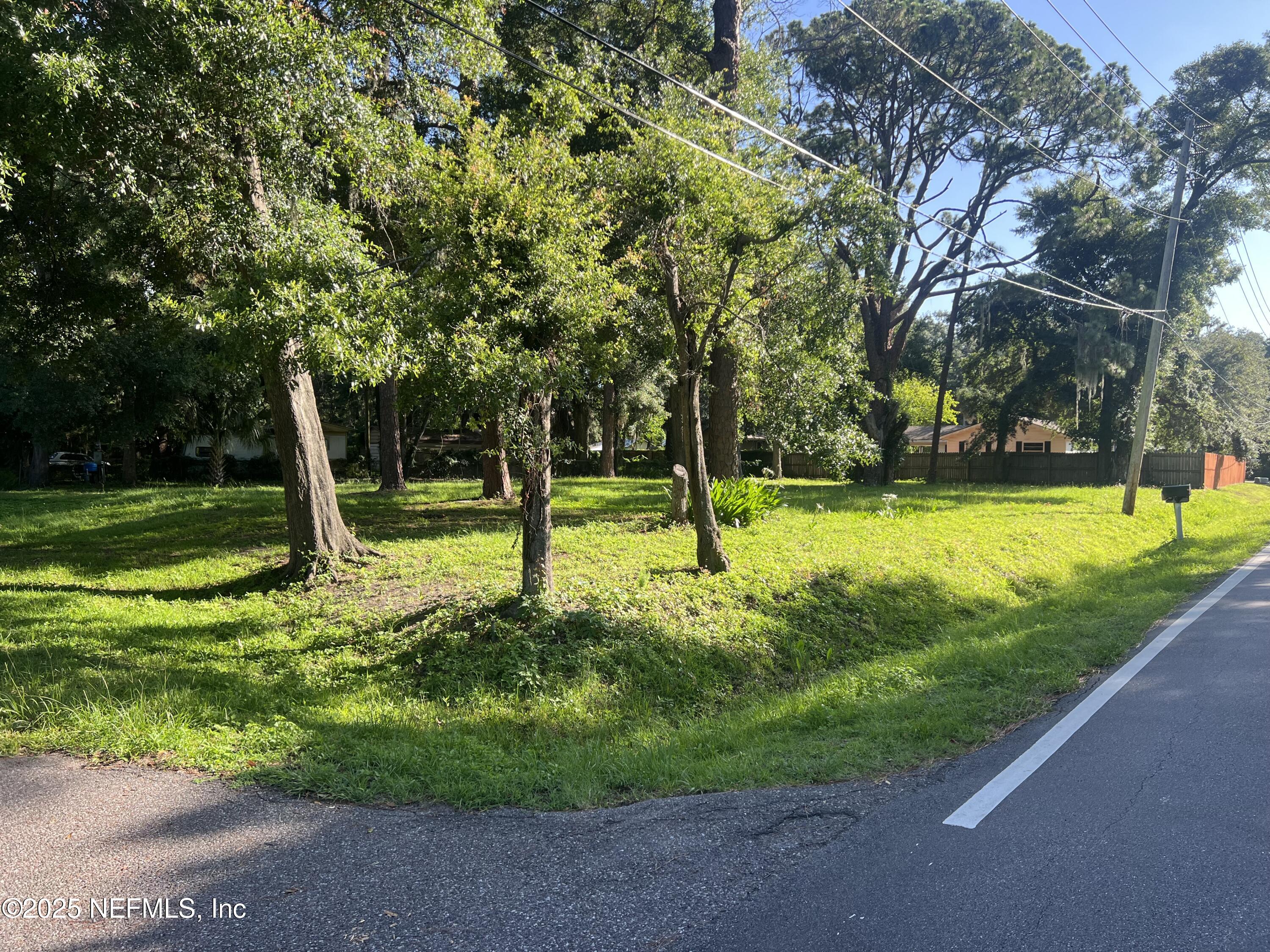 729 BONNIEVIEW Road