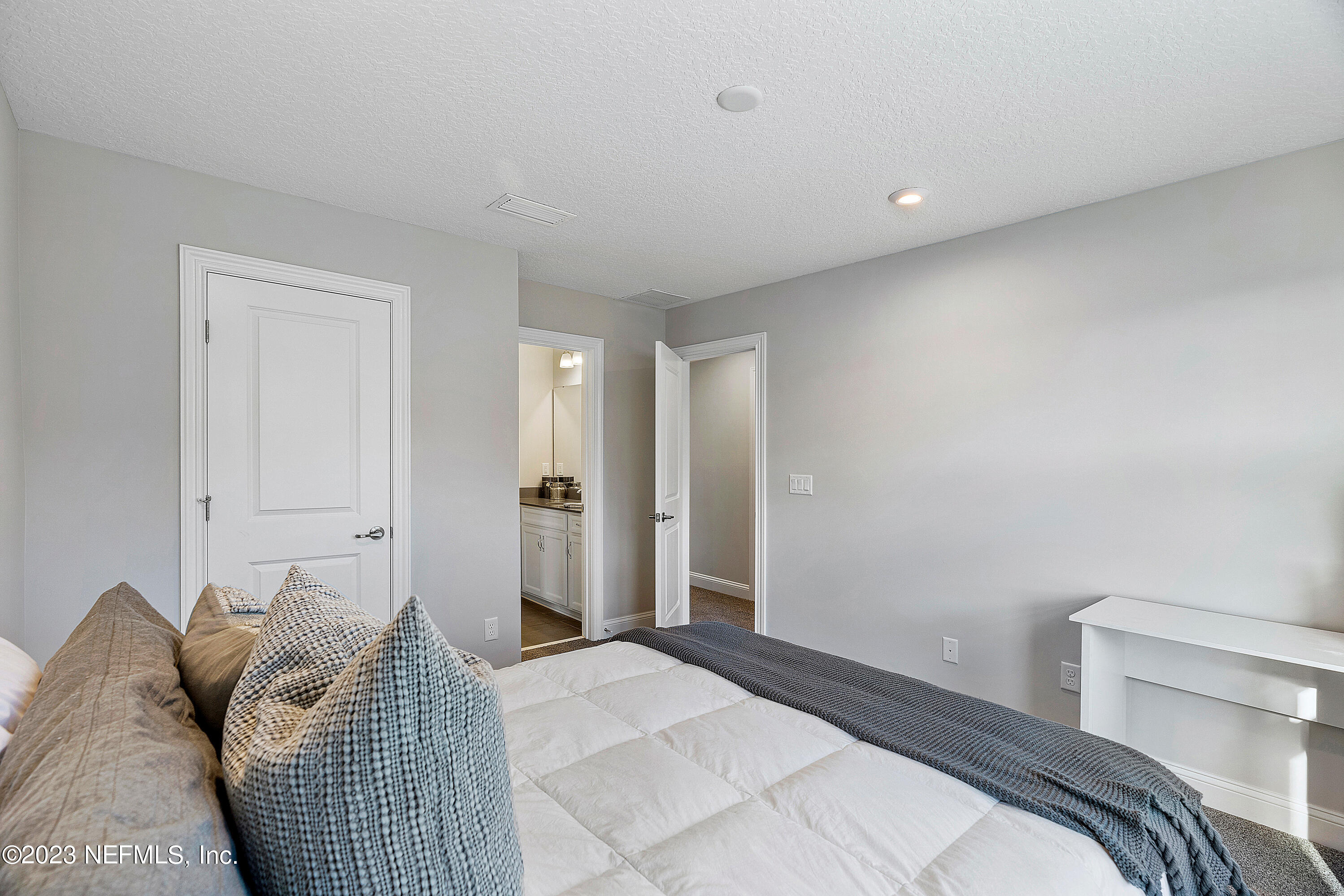 St Johns, Florida 32259, United States, 5 Bedrooms Bedrooms, ,4 BathroomsBathrooms,Residential,Pending,69437