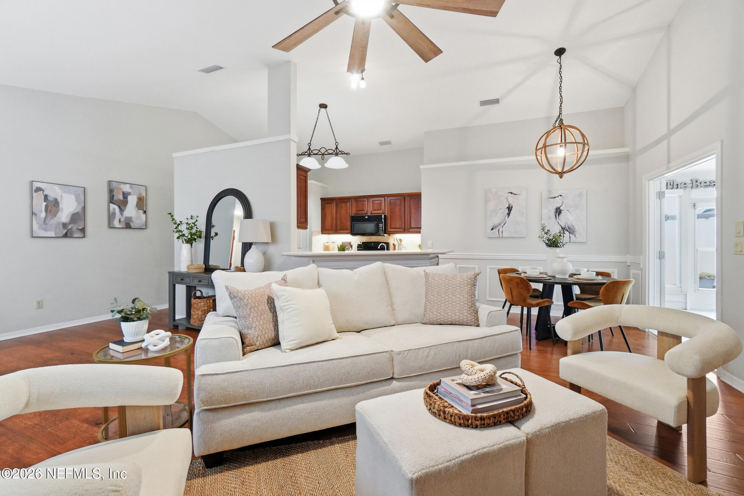 423 LA RESERVE Circle