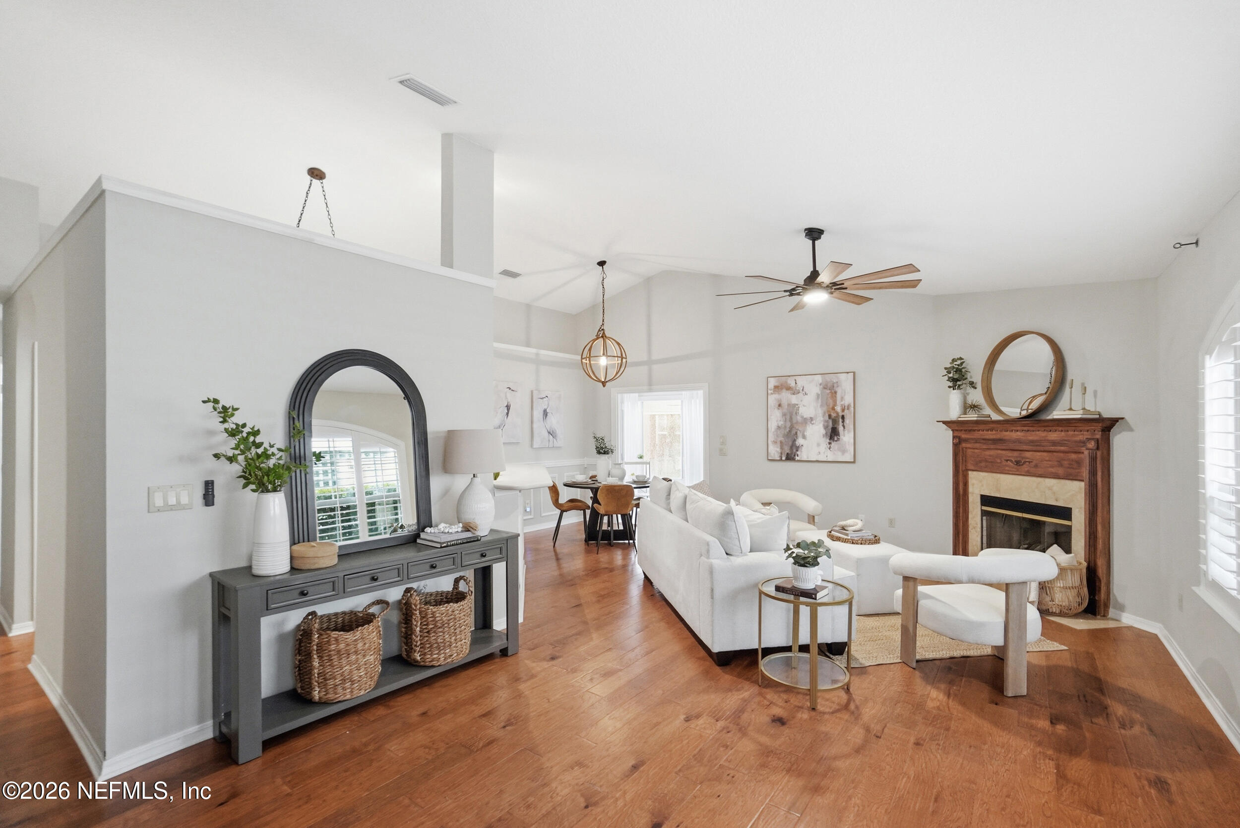 423 LA RESERVE Circle