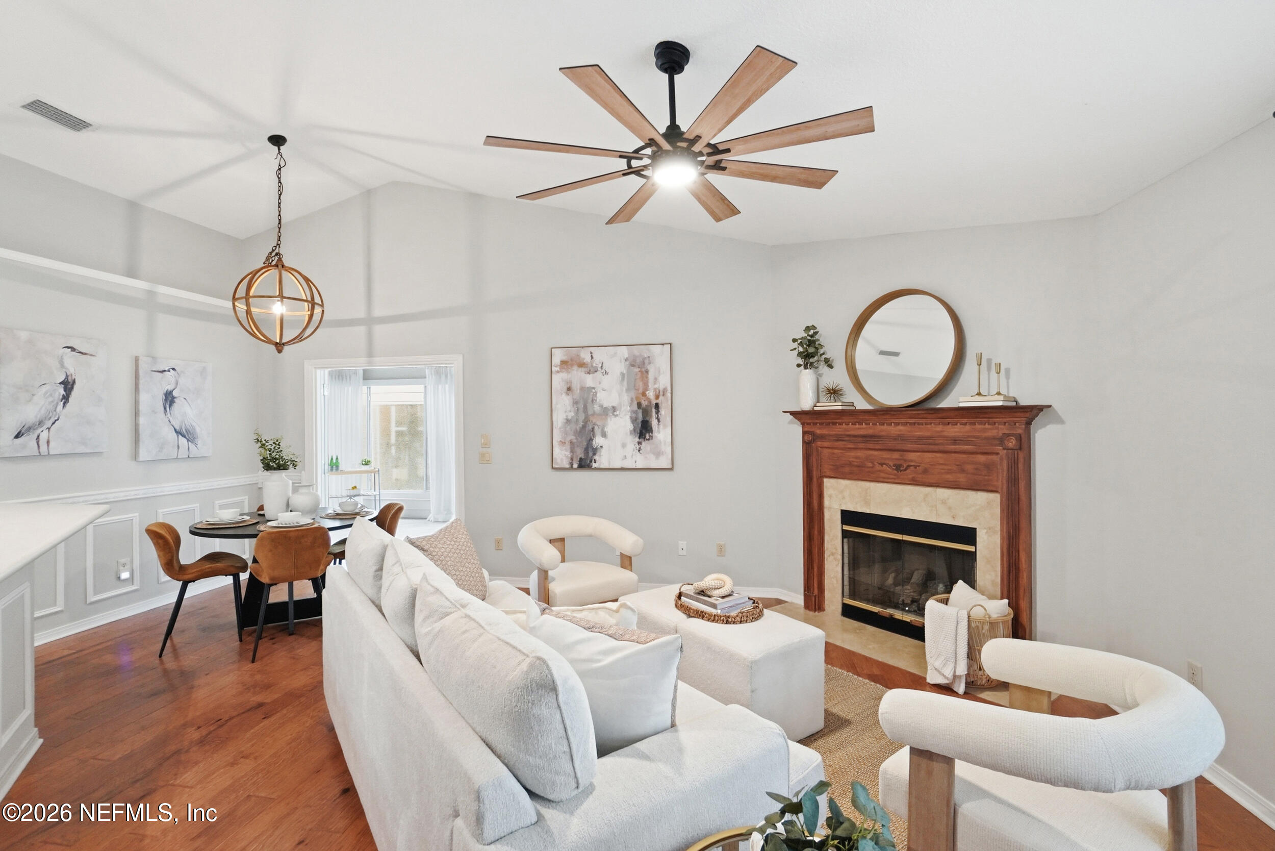 423 LA RESERVE Circle