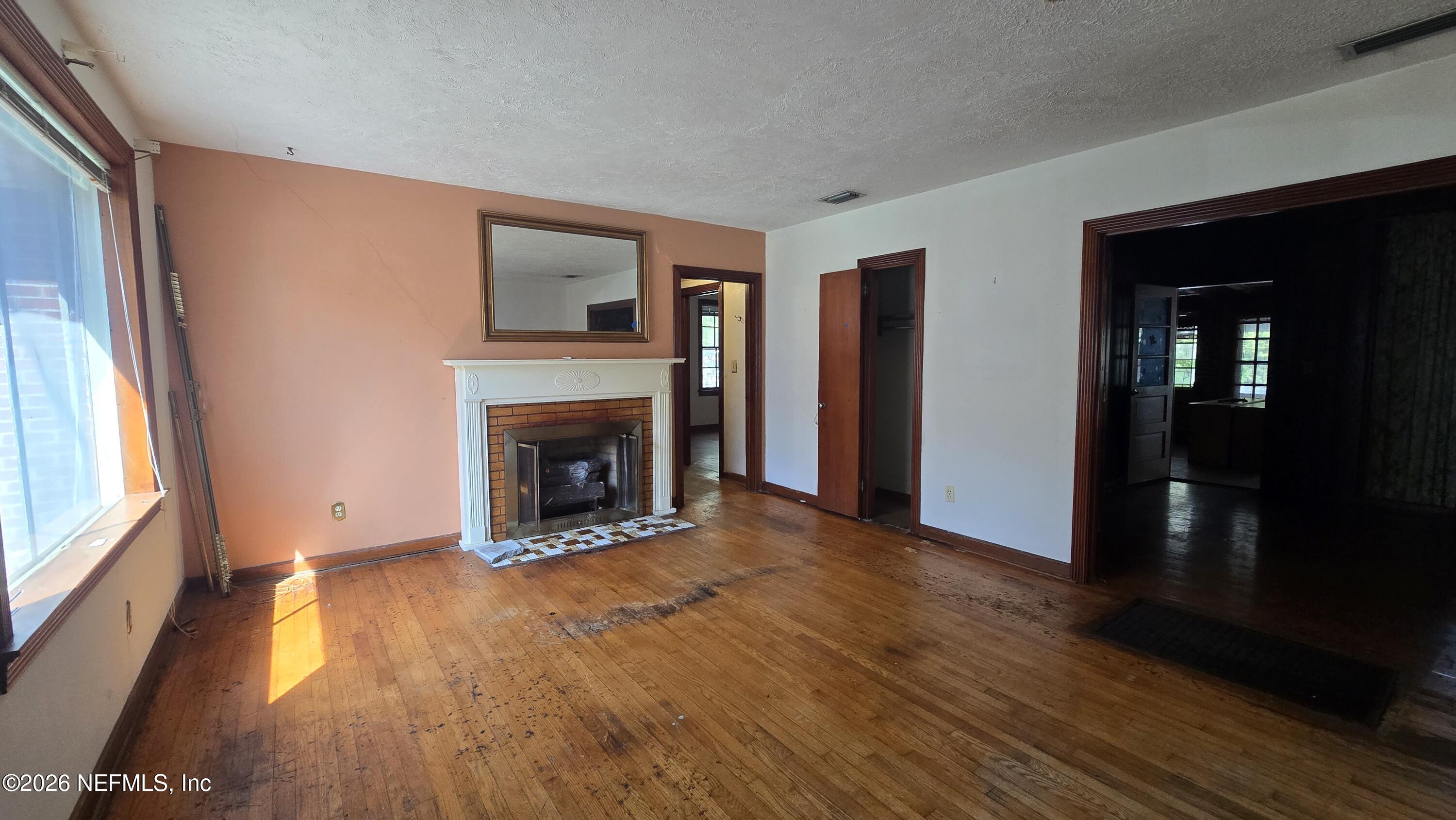 1319 HAMILTON Street