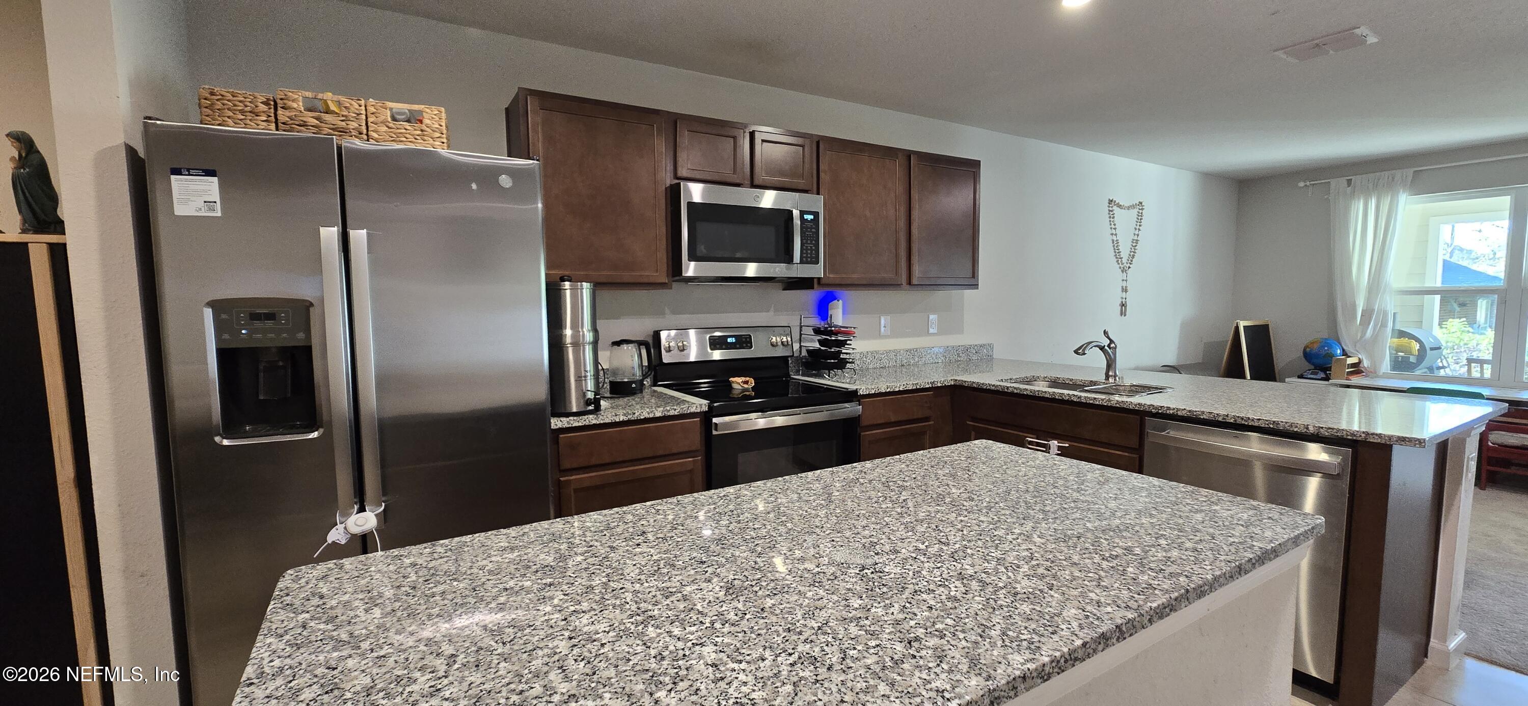 5960 CREEKSIDE CROSSING Drive