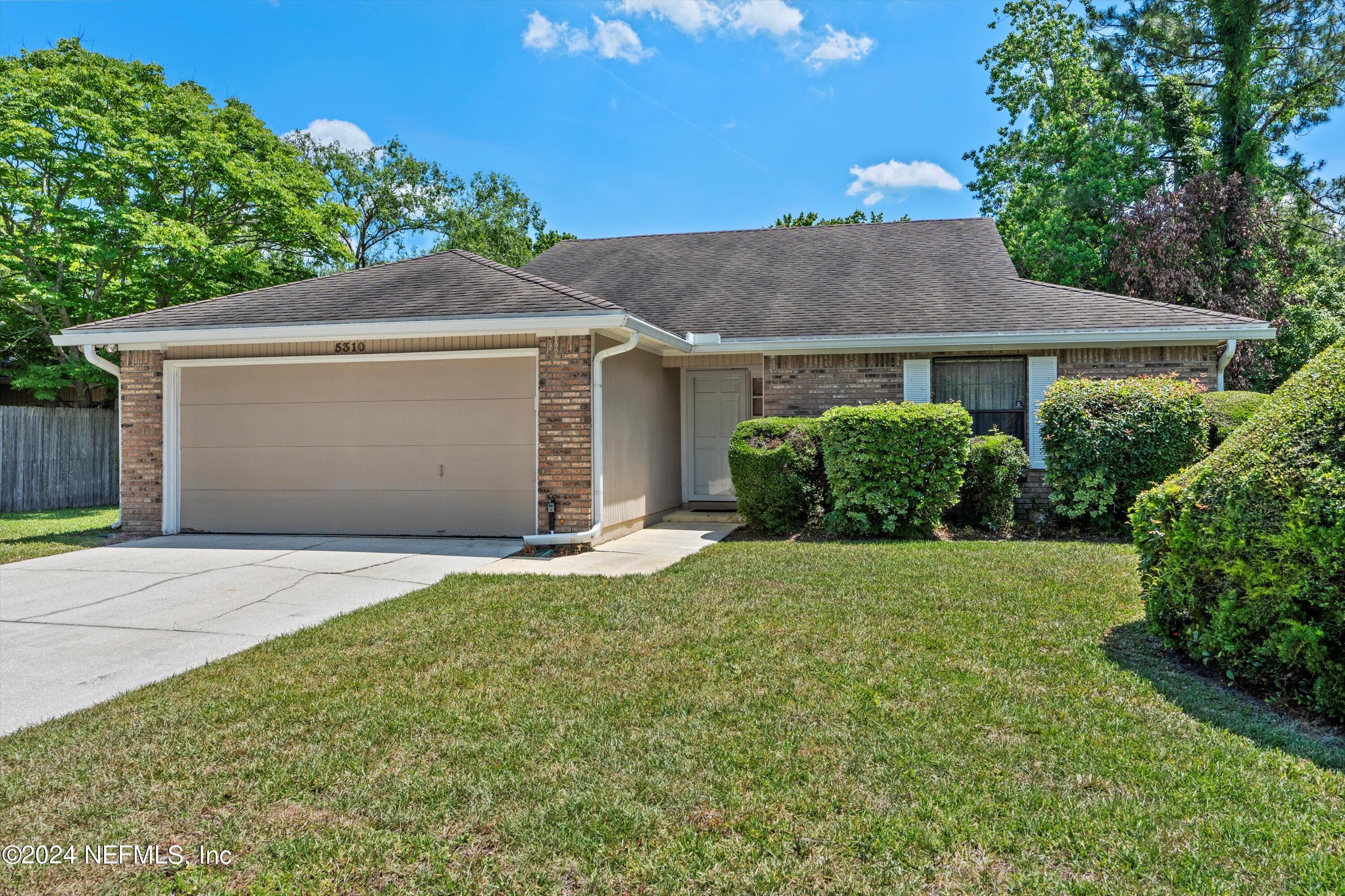 Jacksonville, FL home for sale located at 5310 Buggy Whip Drive N, Jacksonville, FL 32257