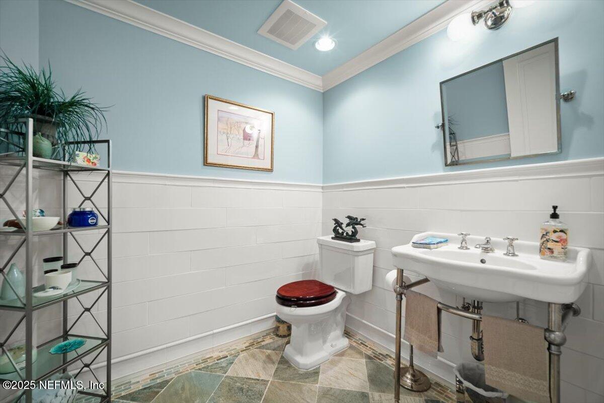 1031 1ST Street S 1202