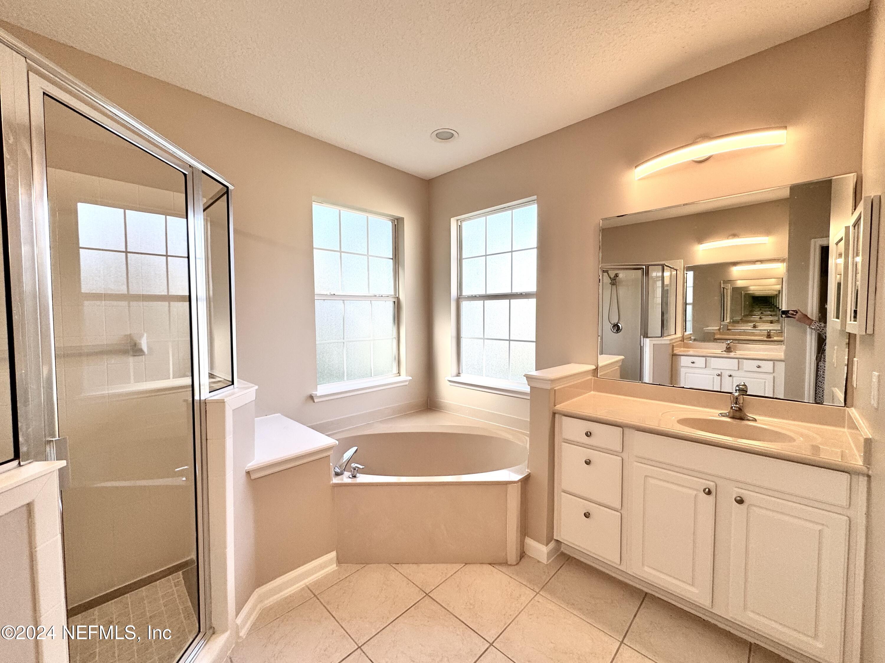 Fleming Island, Florida 32003, United States, 4 Bedrooms Bedrooms, ,3 BathroomsBathrooms,Residential,Pending,30071