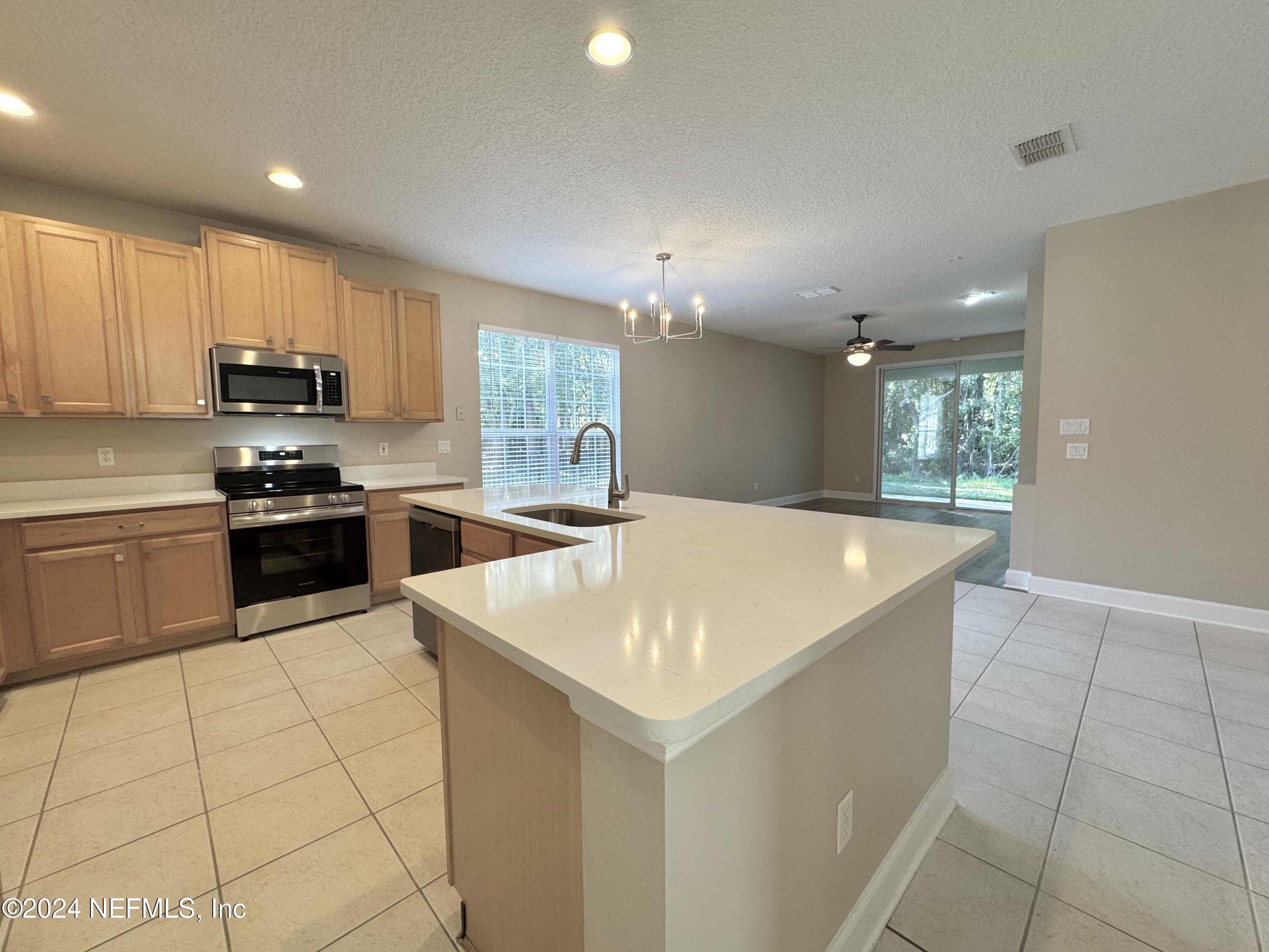 Fleming Island, Florida 32003, United States, 4 Bedrooms Bedrooms, ,3 BathroomsBathrooms,Residential,Pending,30071