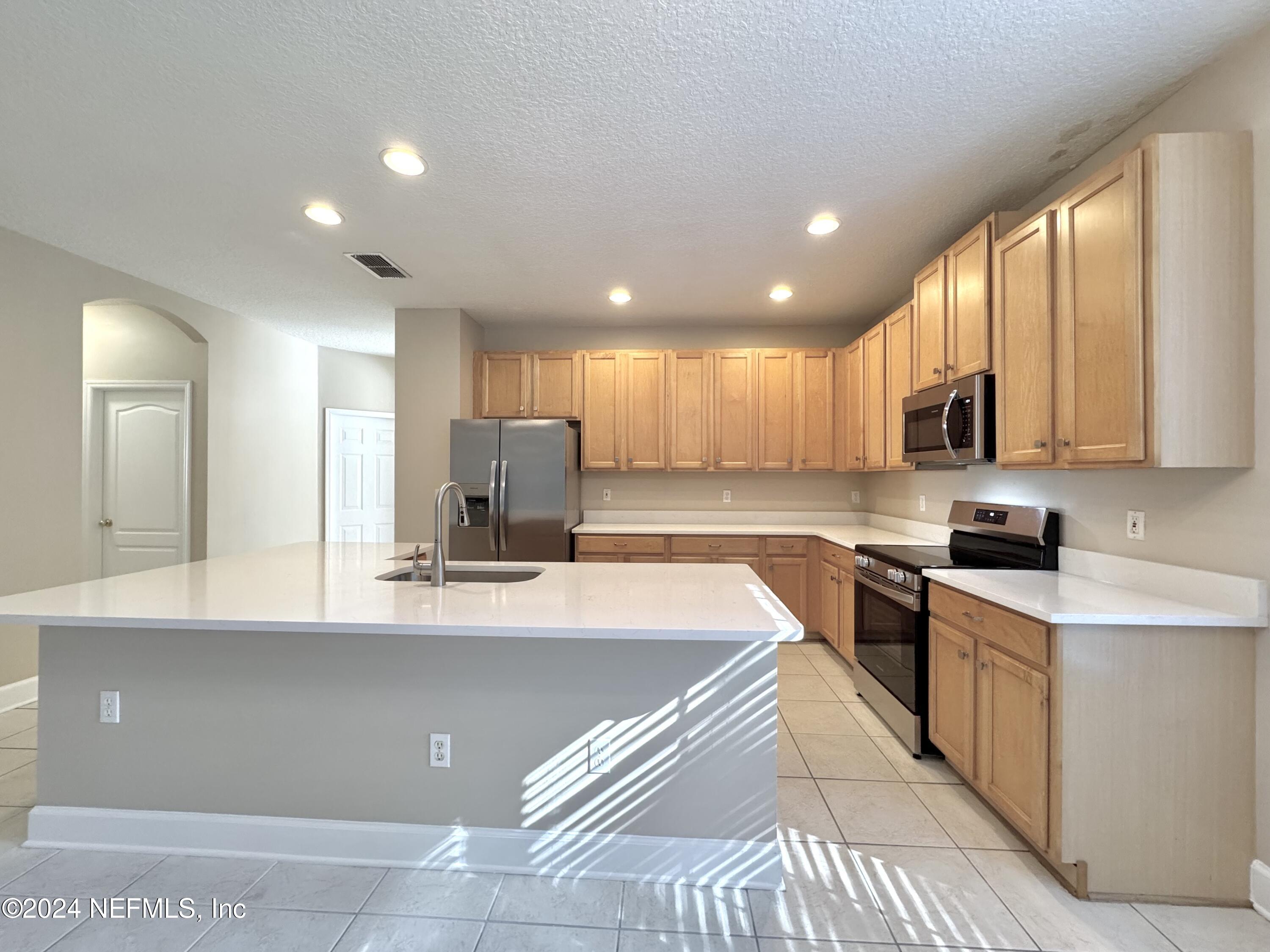 Fleming Island, Florida 32003, United States, 4 Bedrooms Bedrooms, ,3 BathroomsBathrooms,Residential,Pending,30071
