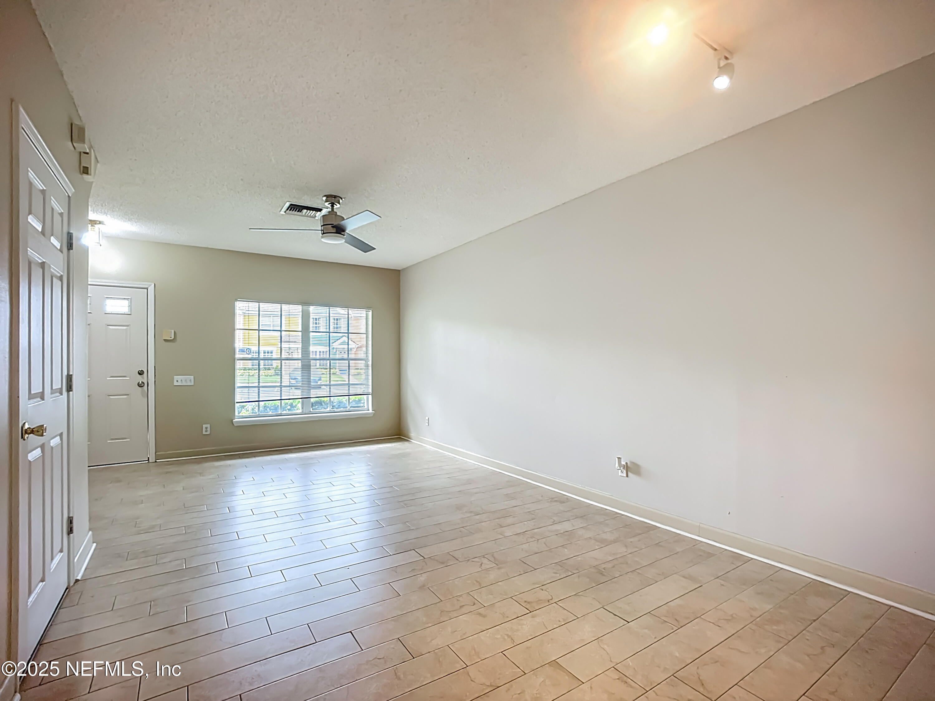 12311 KENSINGTON LAKES Drive 104