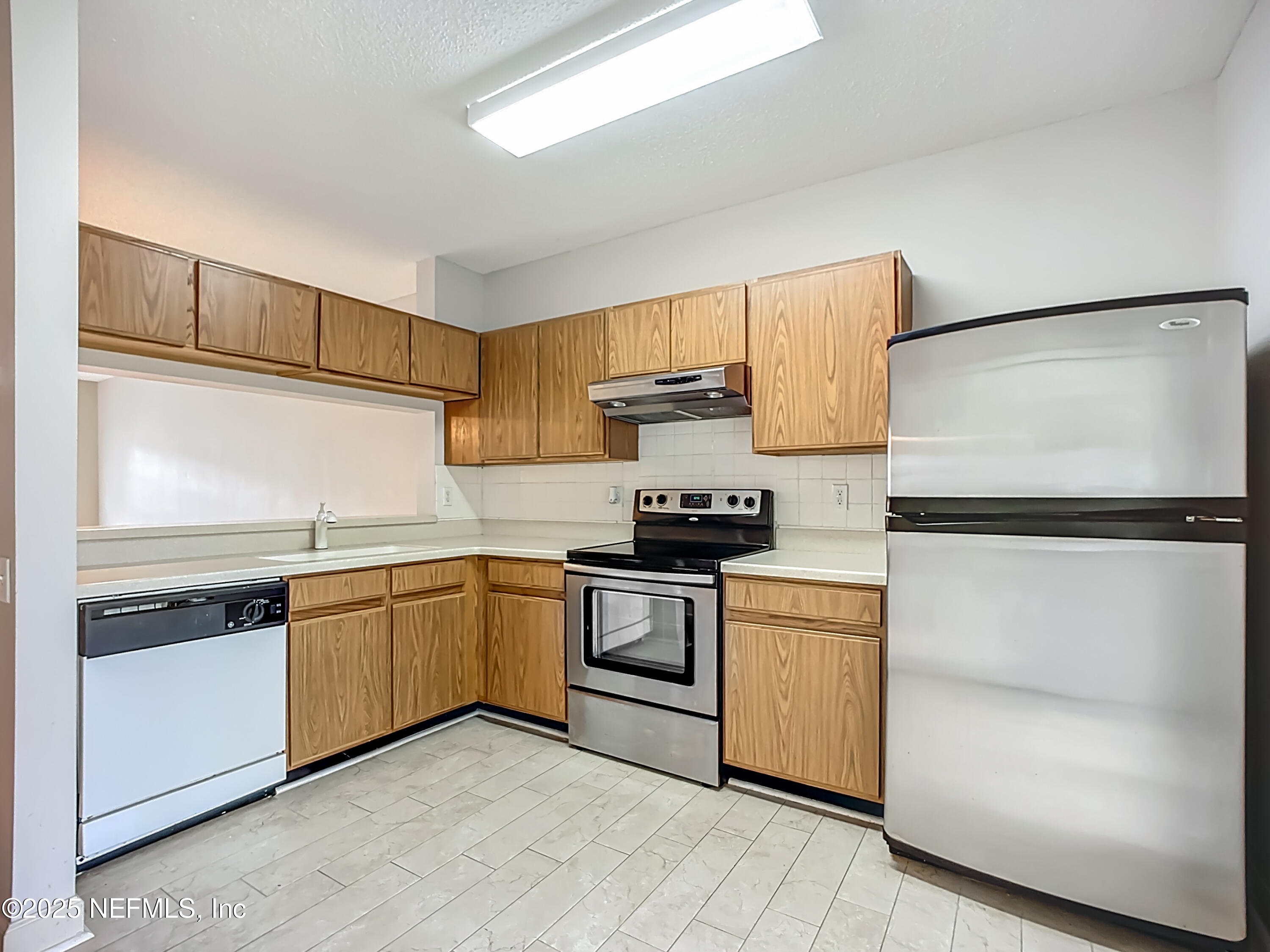 12311 KENSINGTON LAKES Drive 104