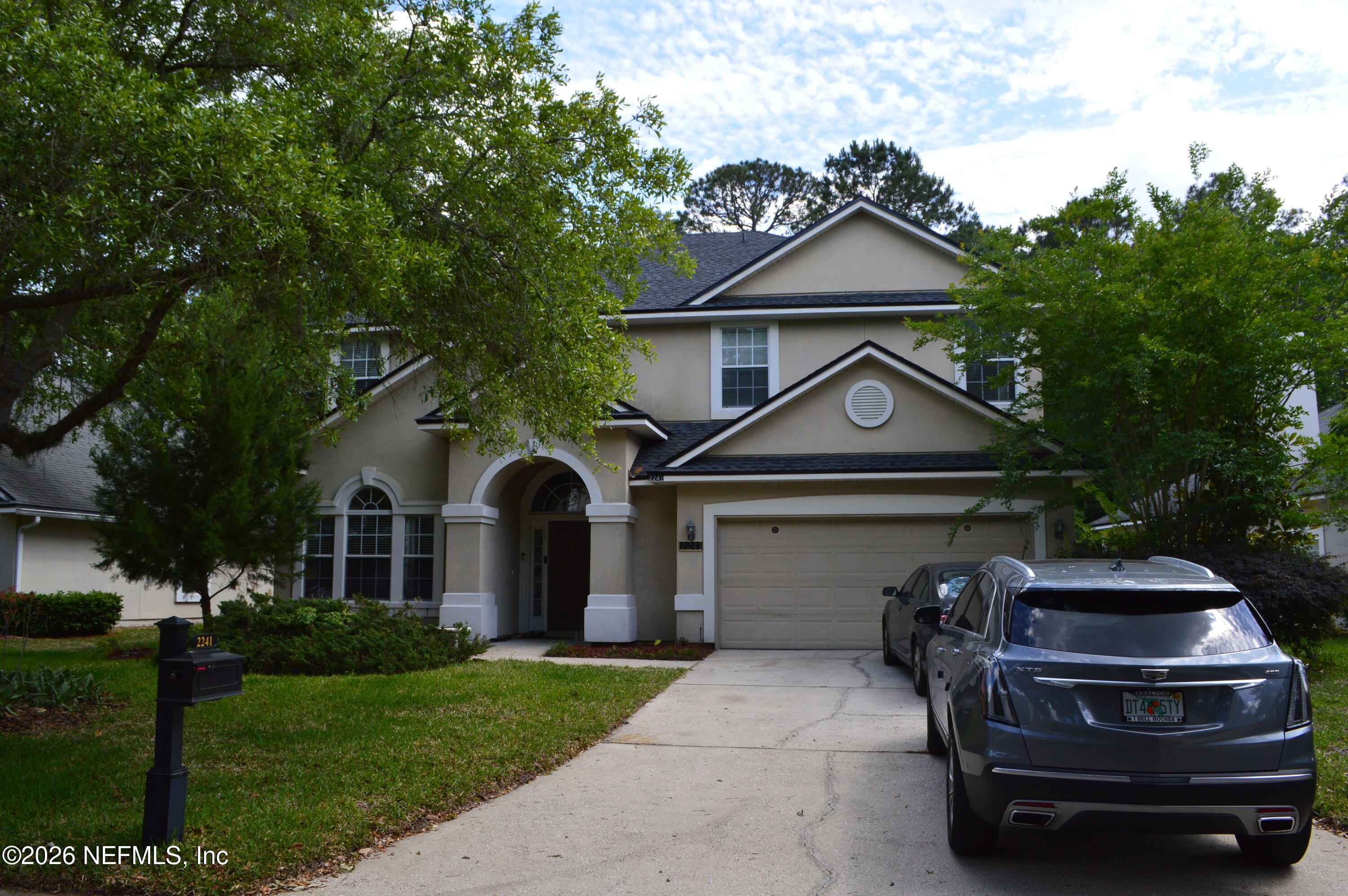 2241 W CLOVELLY Lane