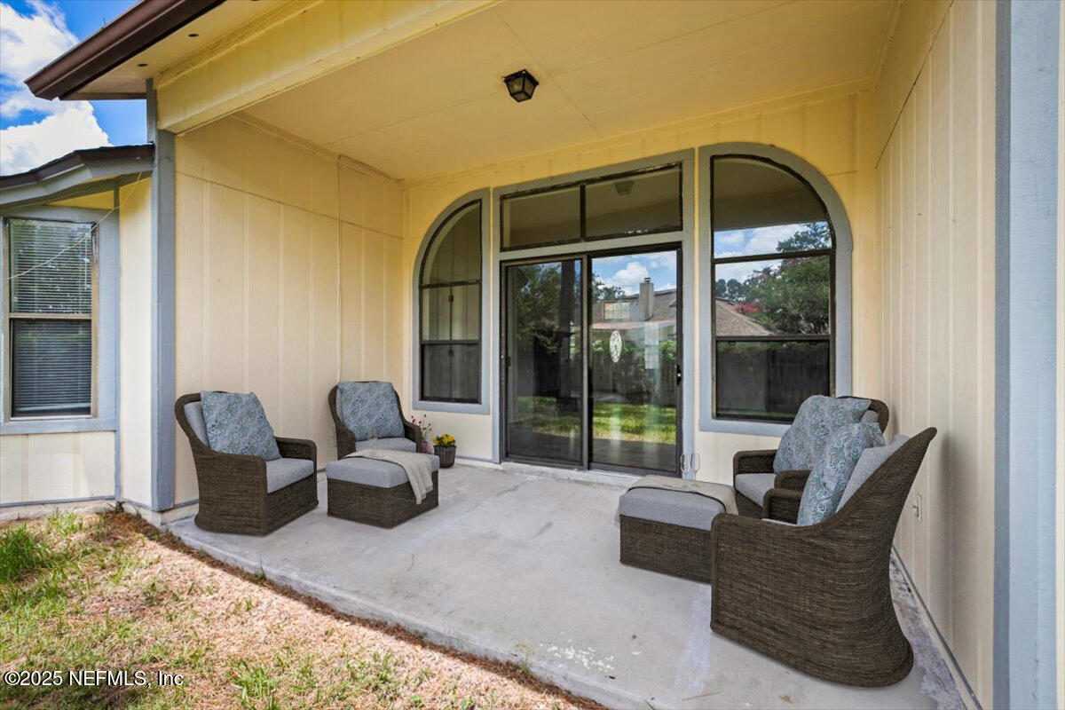 8882 IVYMILL Place N