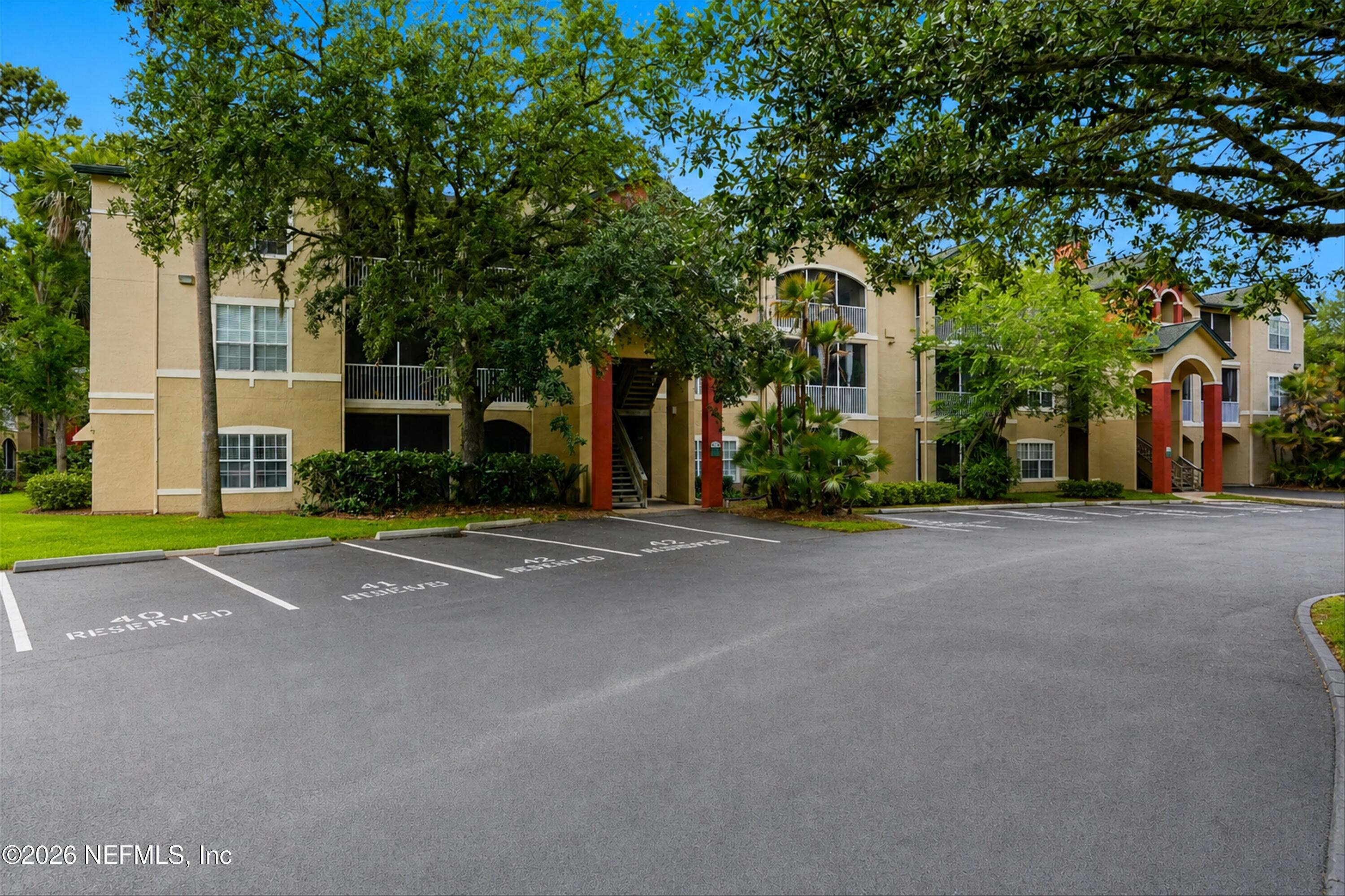 211 COLIMA Court 1133
