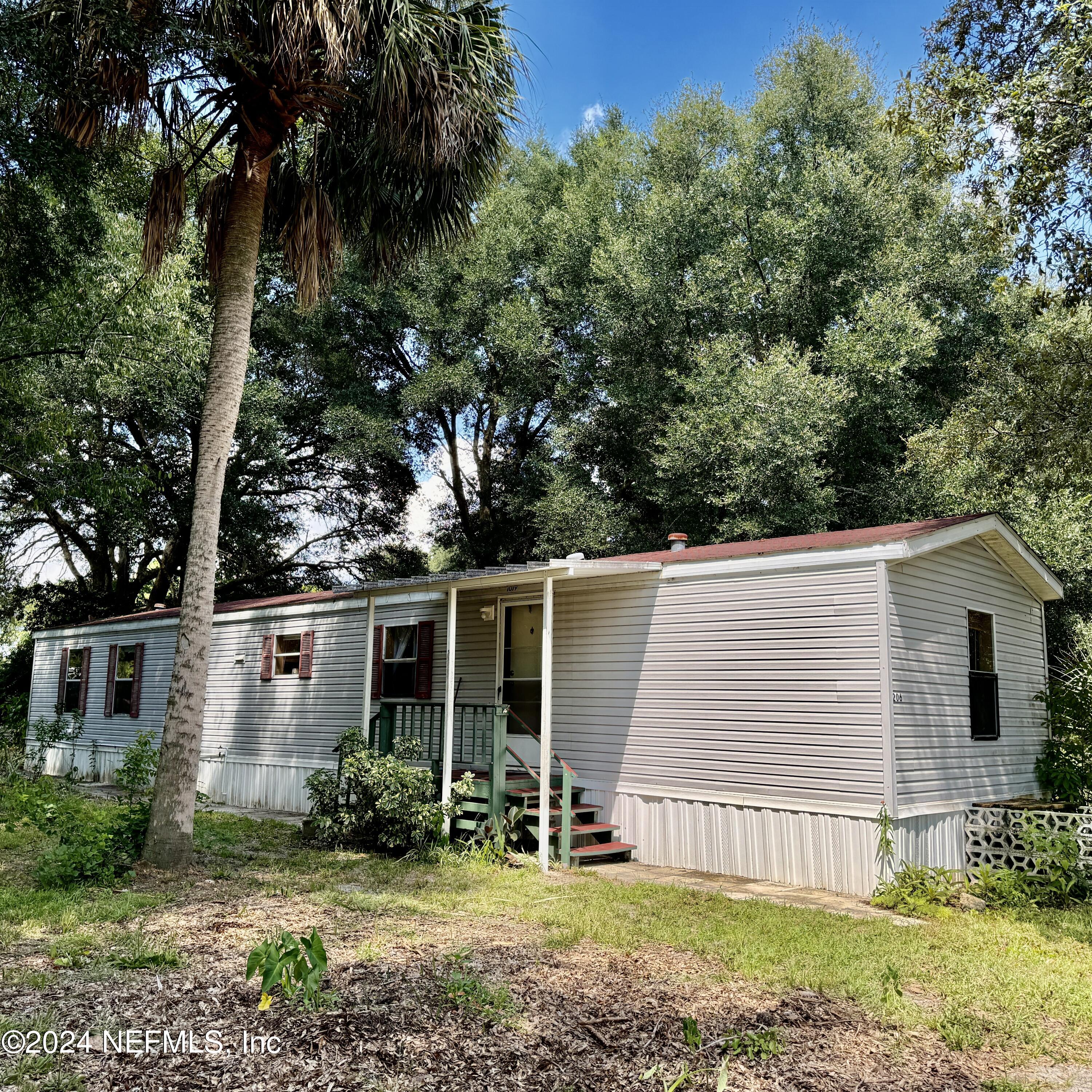 View Interlachen, FL 32148 mobile home