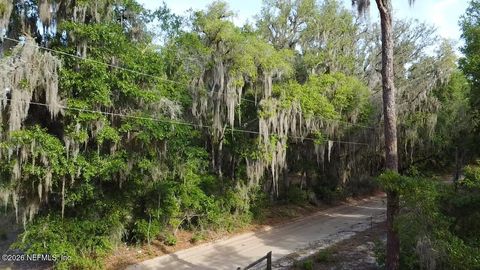 427 N WEST Street Interlachen FL 32148