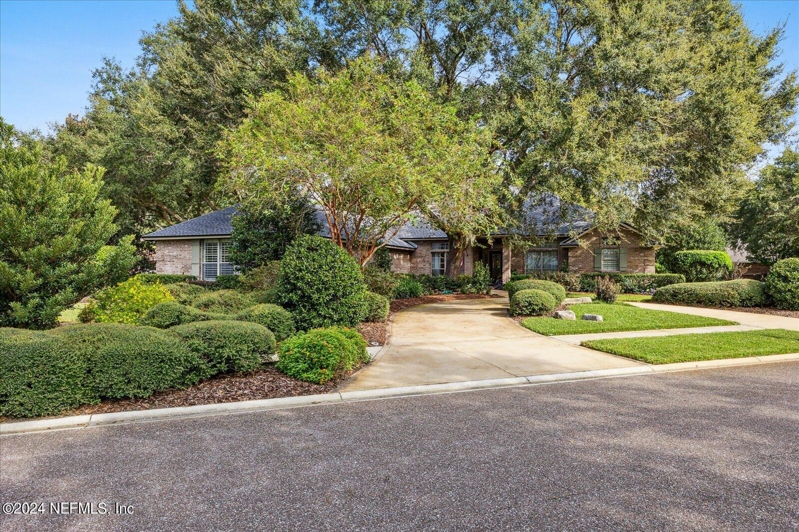 Jacksonville, FL home for sale located at 1088 Victory Lake Drive, Jacksonville, FL 32221
