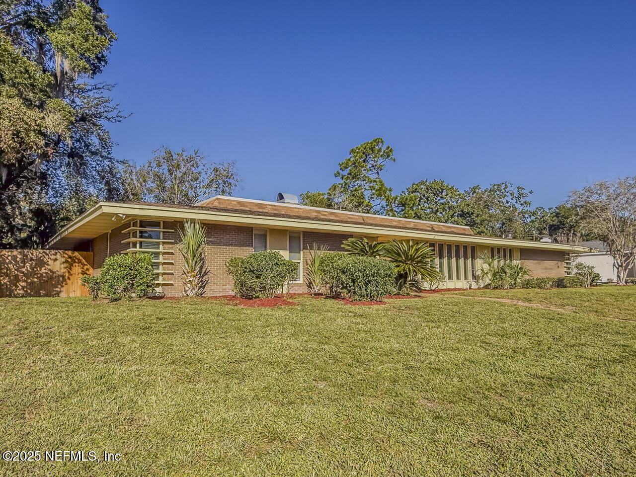 8652 VILLA SAN JOSE Drive E