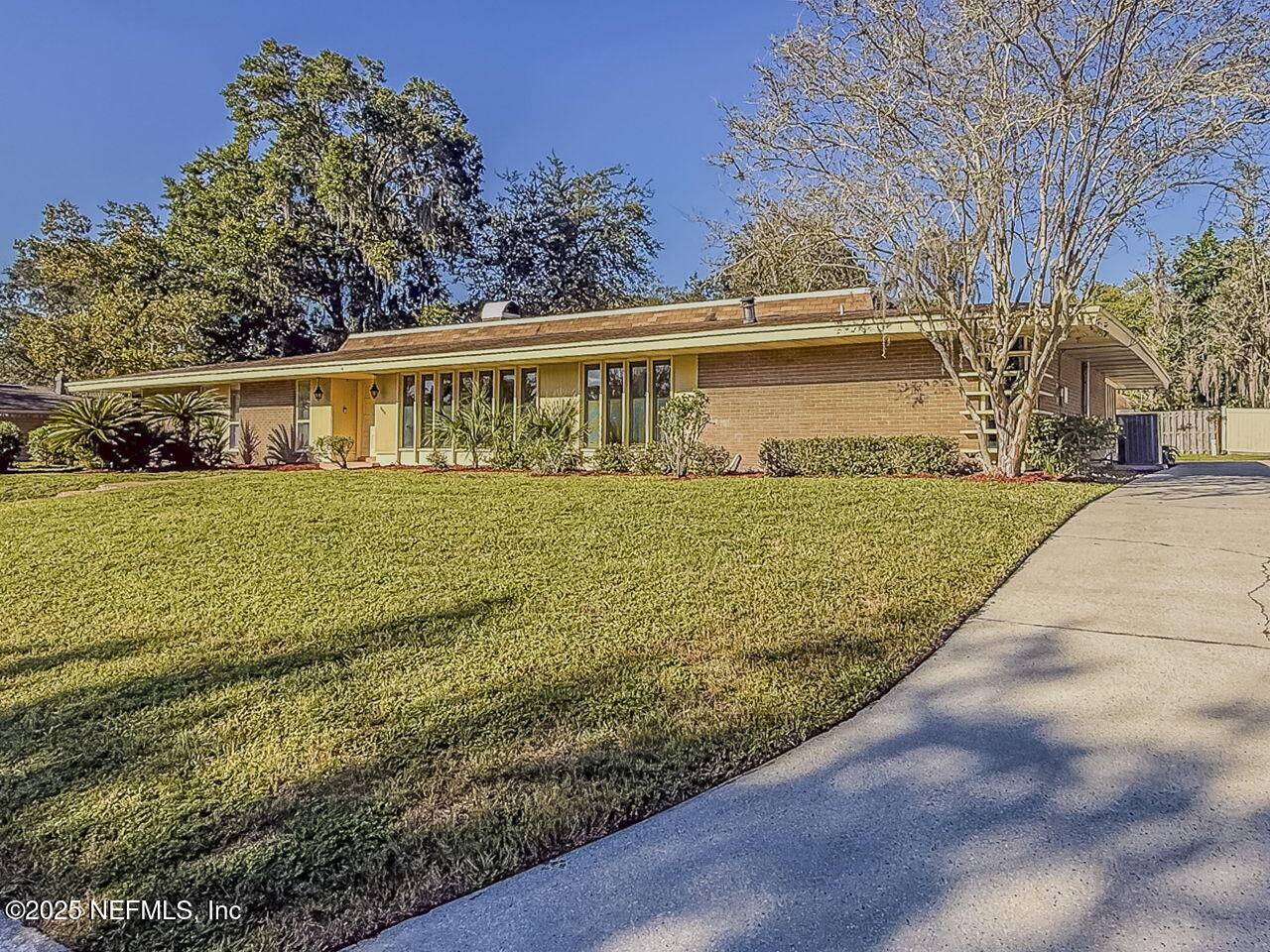 8652 VILLA SAN JOSE Drive E