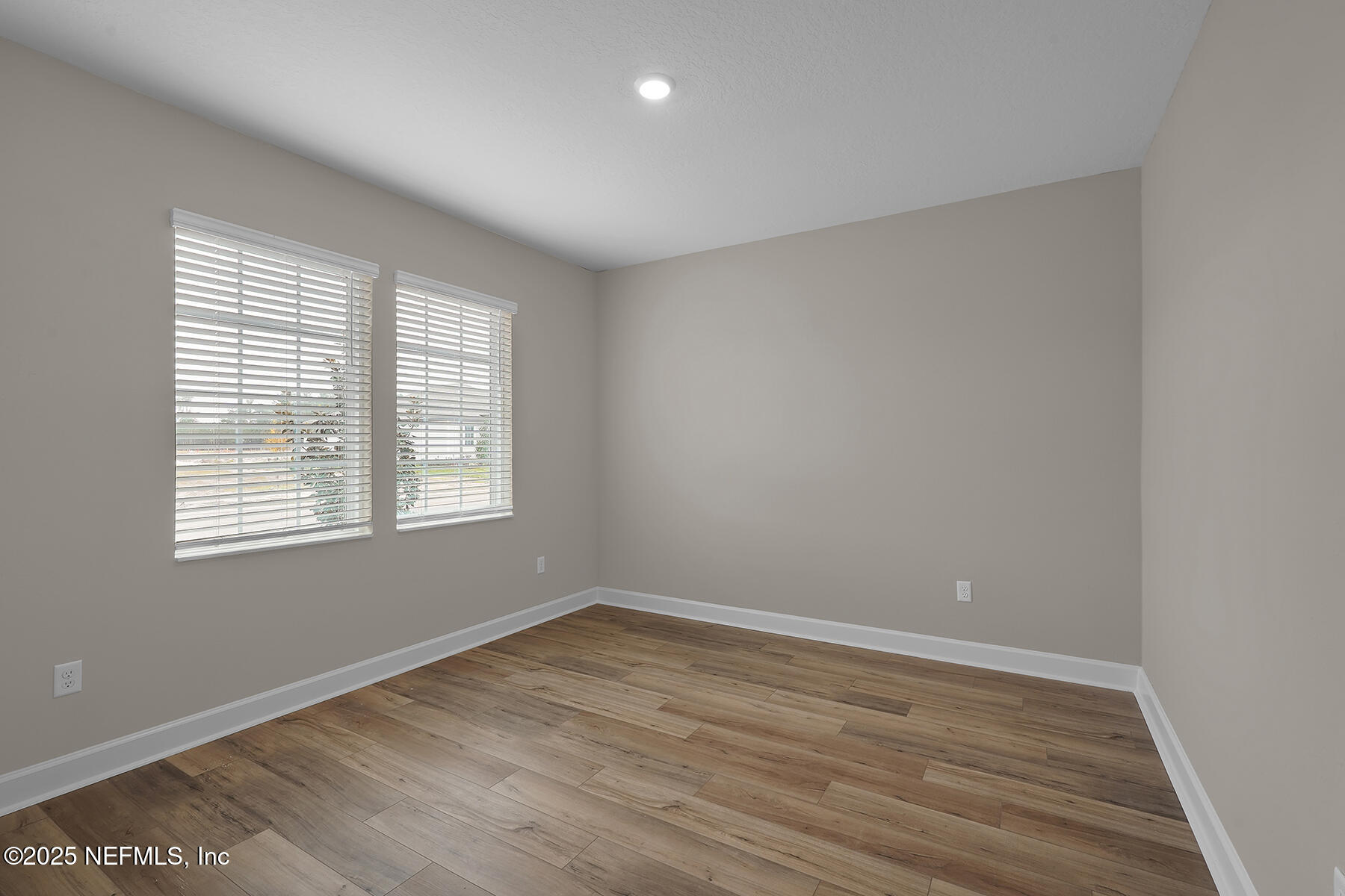 2118 BLACK GLASS Place