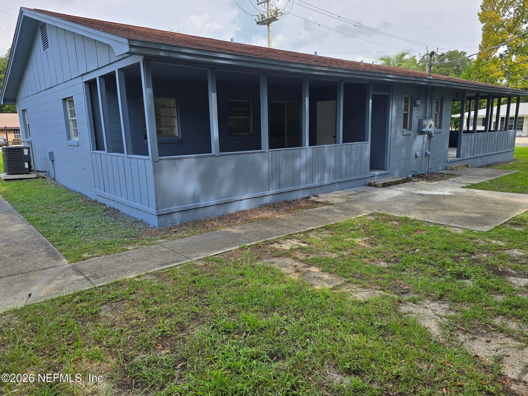 2440 HUSSON Avenue - Photo 4