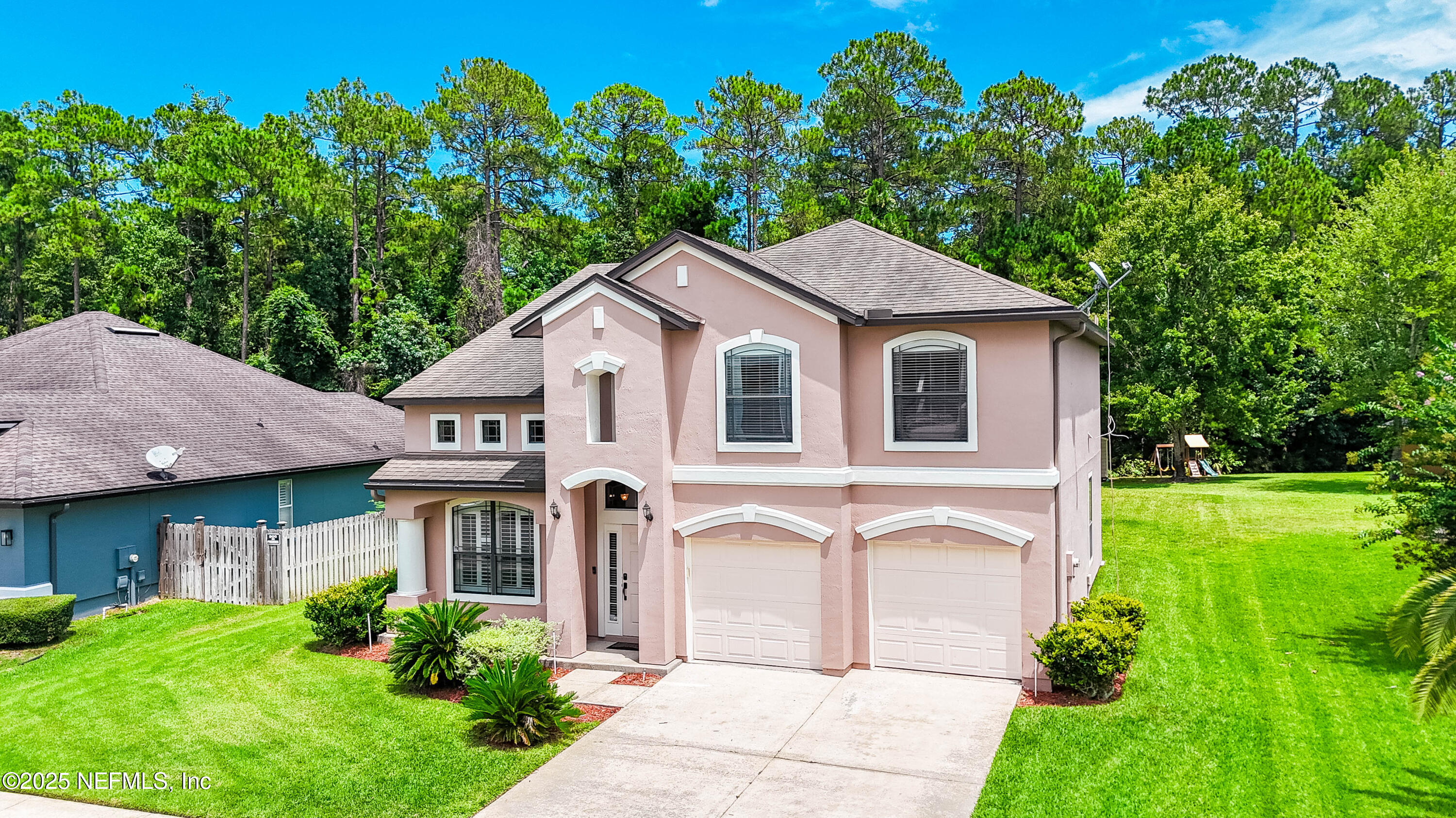 3853 VICTORIA LAKES Drive E