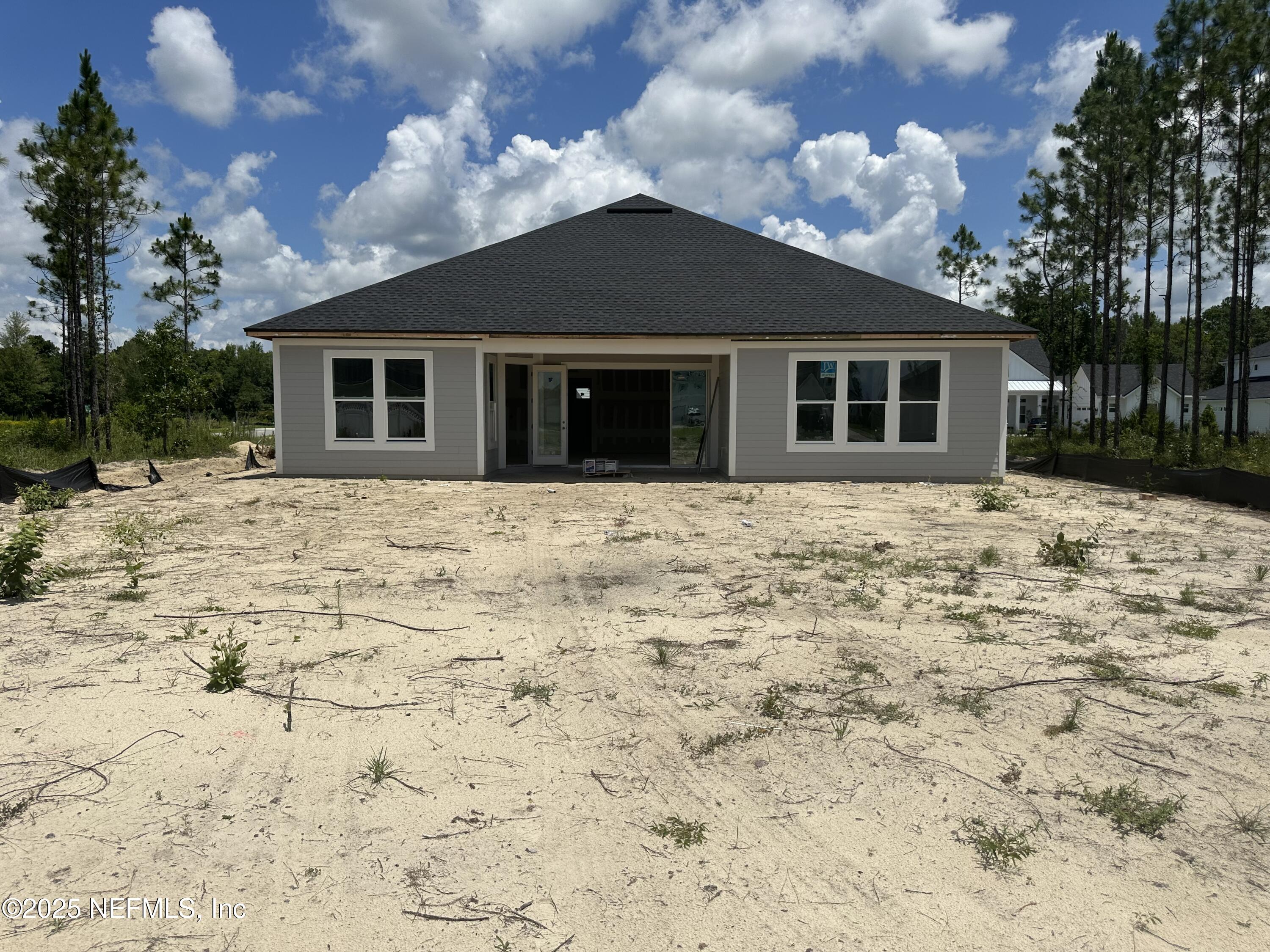 140 COURTNEY OAKS Drive