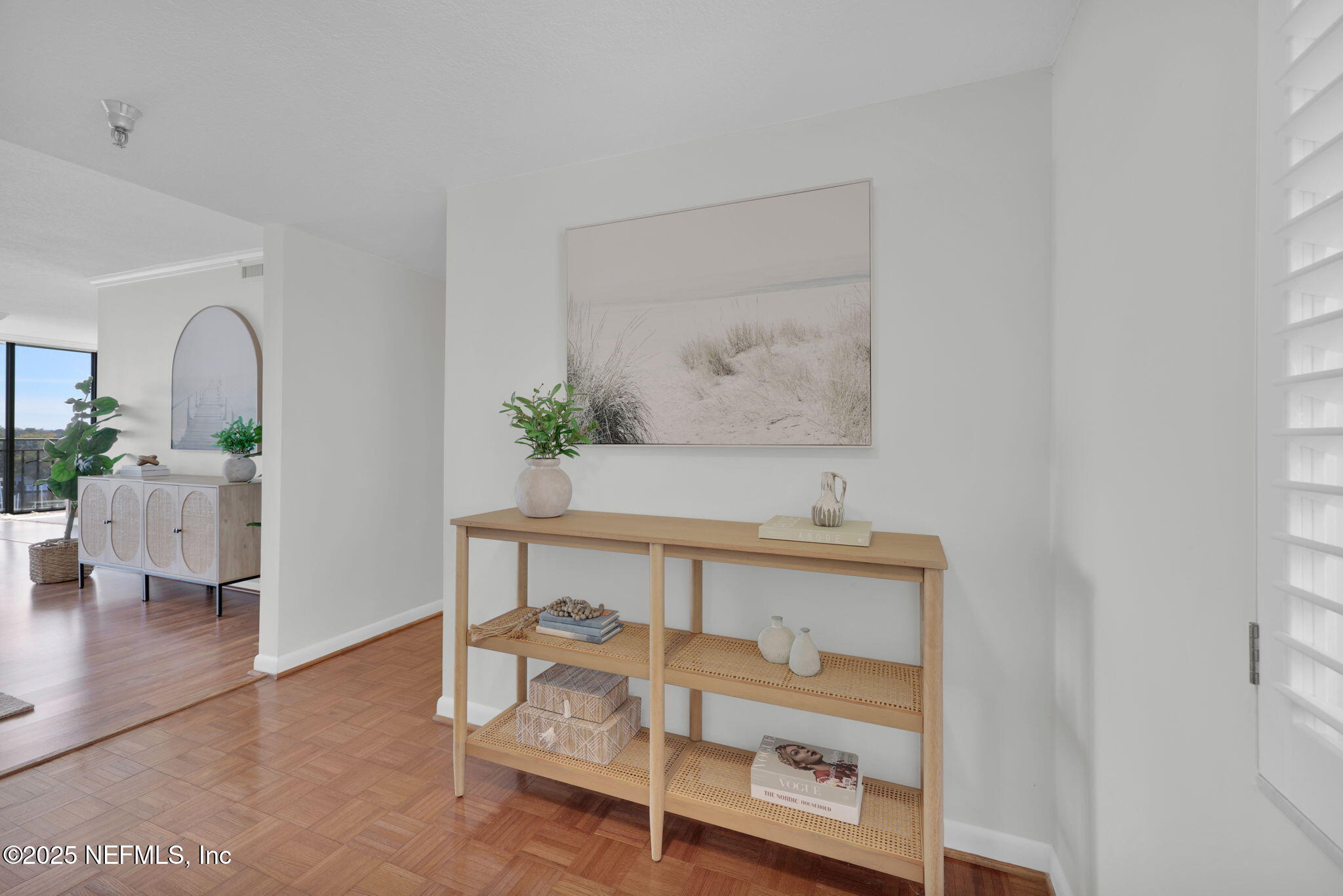 4401 LAKESIDE Drive 1204