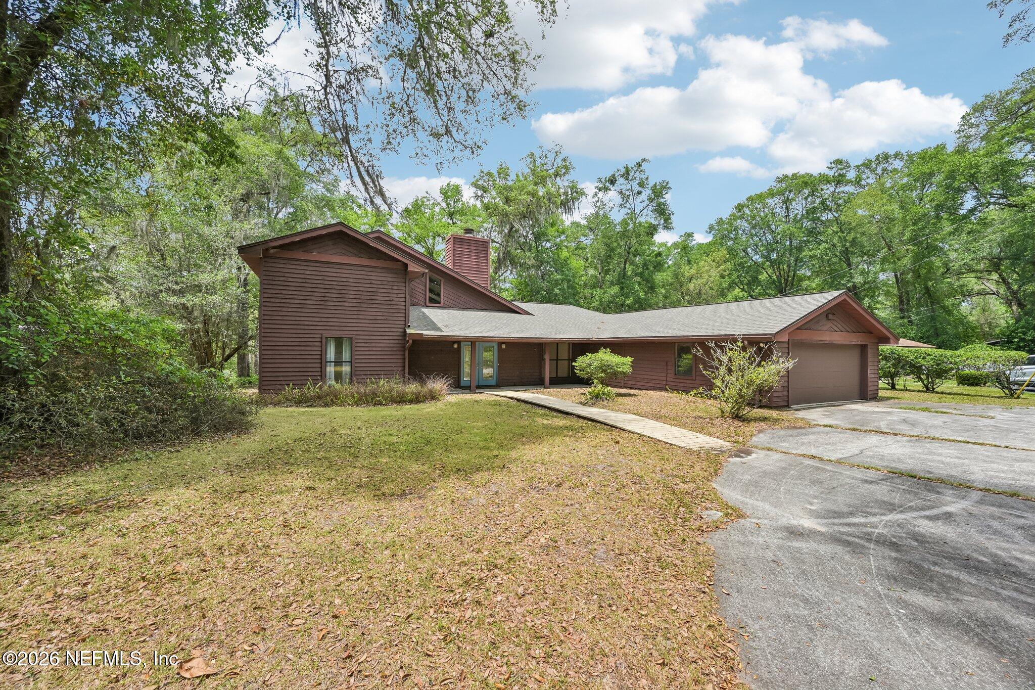 2402 SANDY RUN Drive W