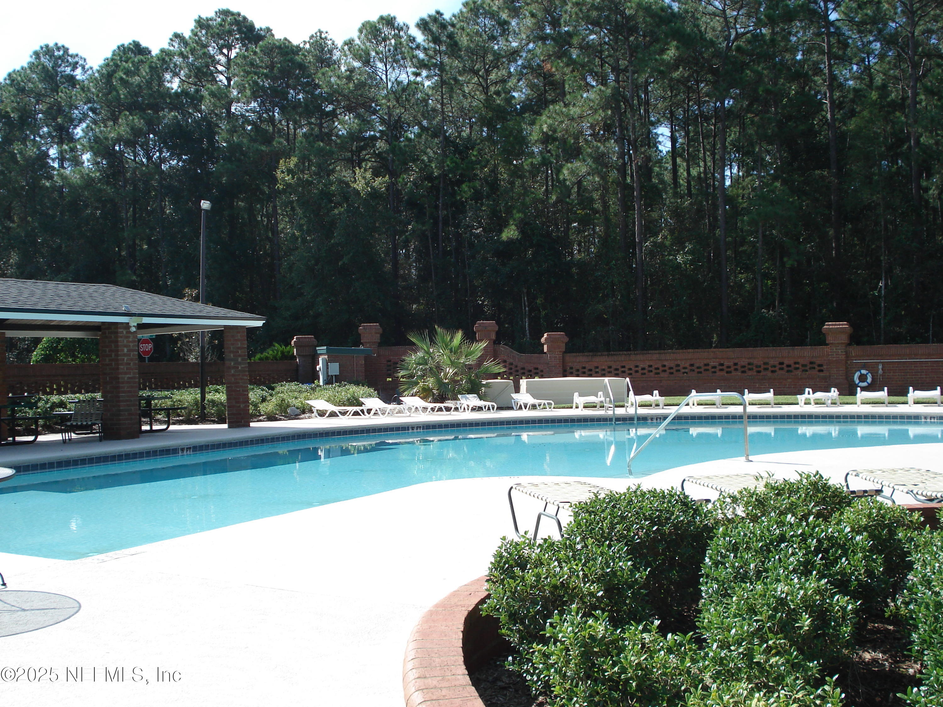 564 ARBORWOOD Drive
