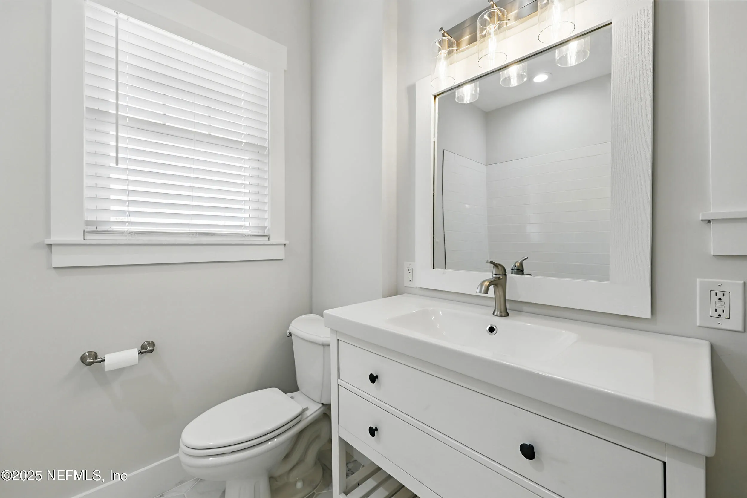 Jacksonville, Florida 32207, United States, 5 Bedrooms Bedrooms, ,5 BathroomsBathrooms,Residential,Active,97421