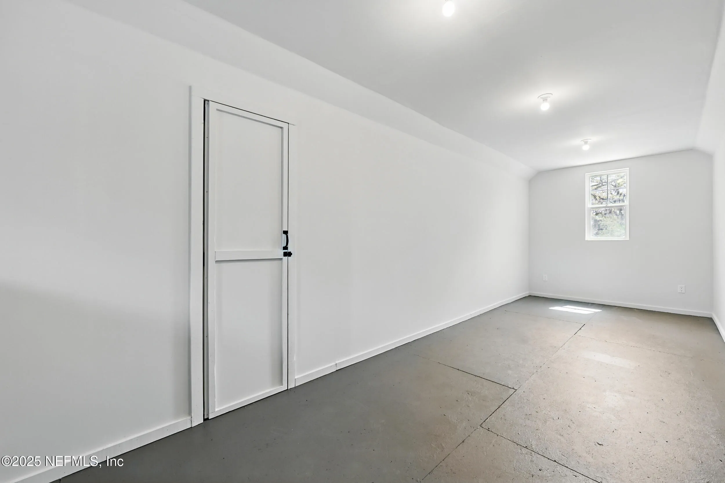 Jacksonville, Florida 32207, United States, 5 Bedrooms Bedrooms, ,5 BathroomsBathrooms,Residential,Active,97421