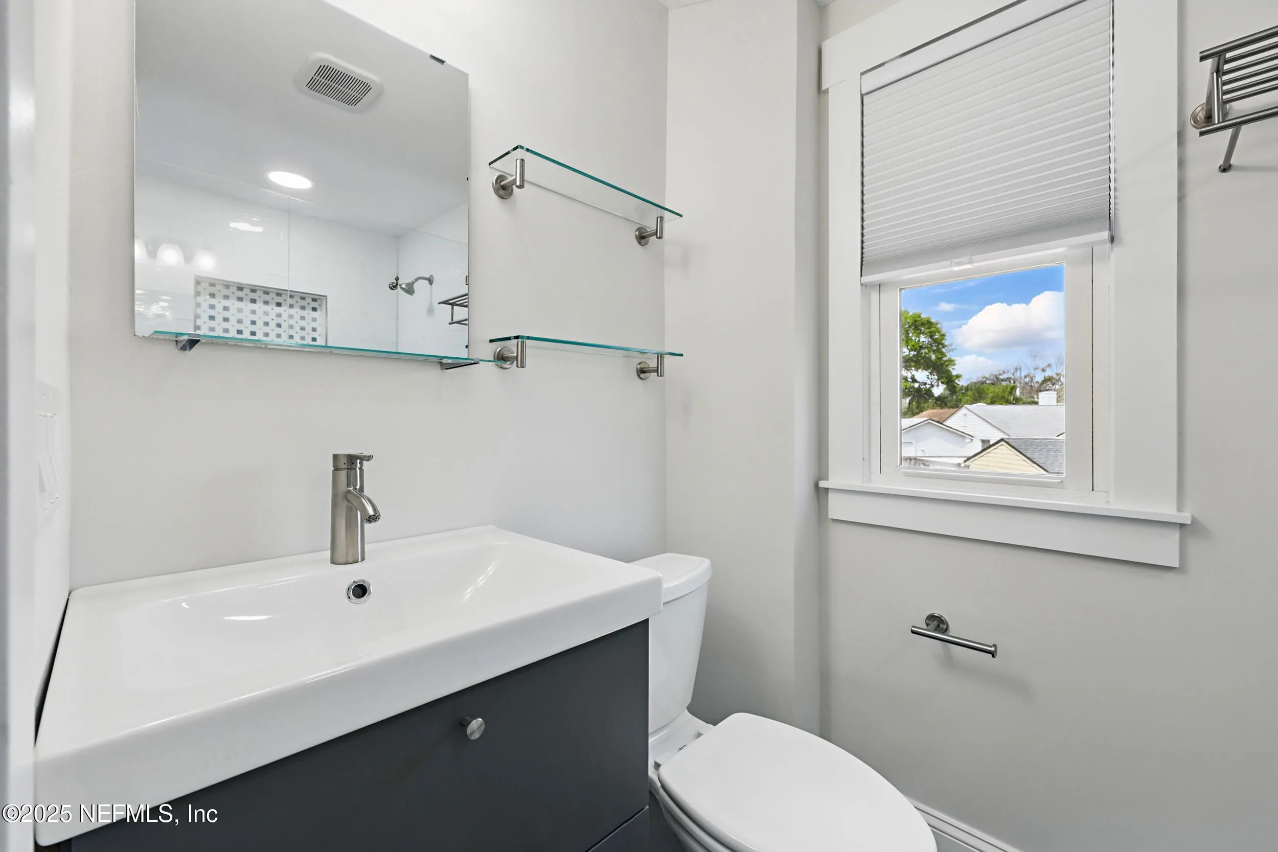 Jacksonville, Florida 32207, United States, 5 Bedrooms Bedrooms, ,5 BathroomsBathrooms,Residential,Active,97421