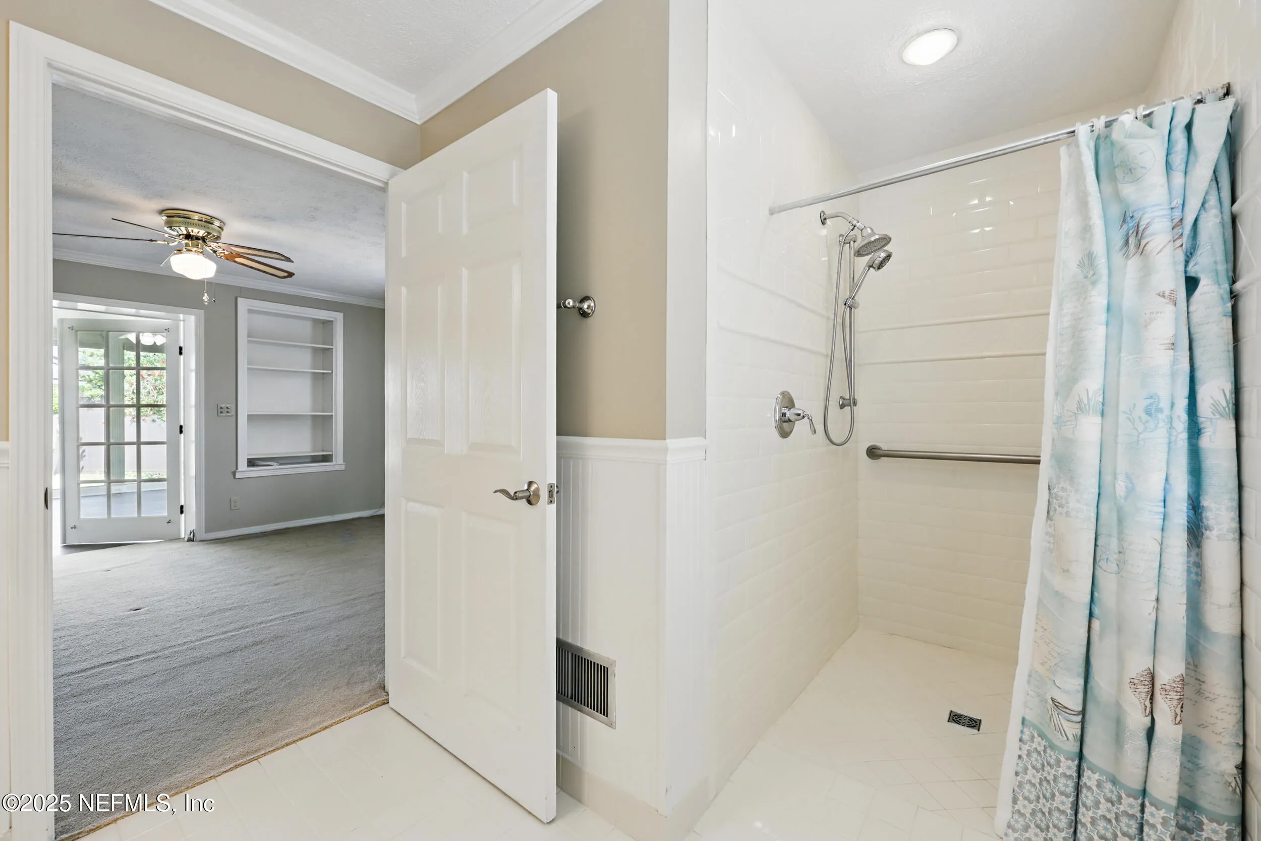 Jacksonville, Florida 32207, United States, 5 Bedrooms Bedrooms, ,5 BathroomsBathrooms,Residential,Active,97421