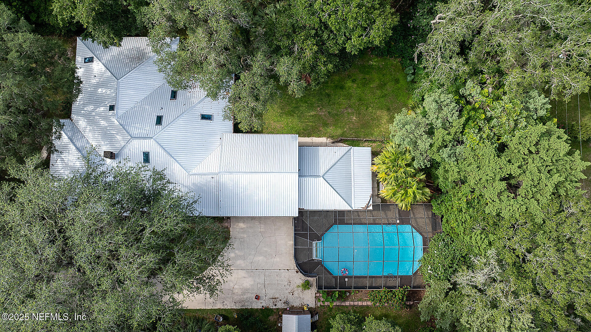 231 CREEKSIDE Drive