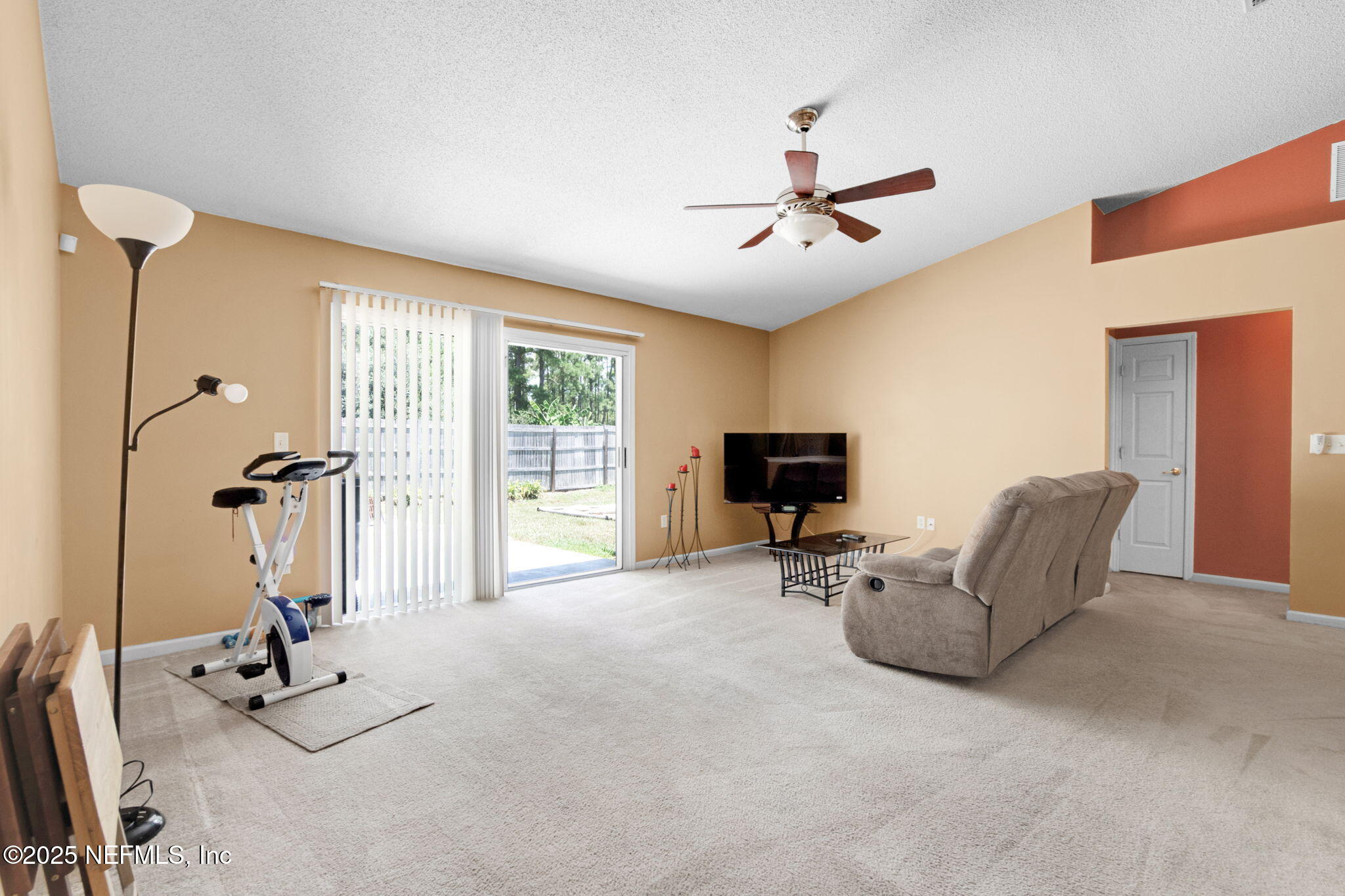 9239 WHISPER GLEN Drive N