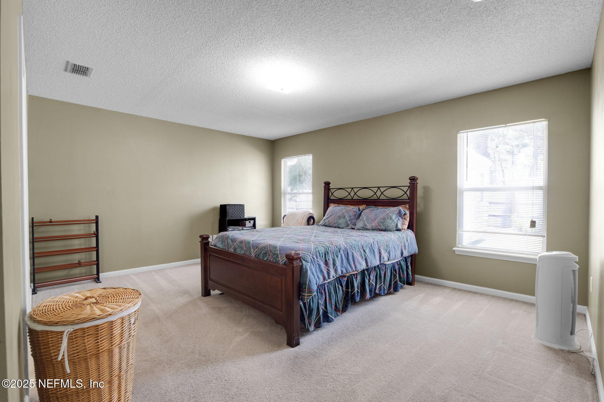 9239 WHISPER GLEN Drive N