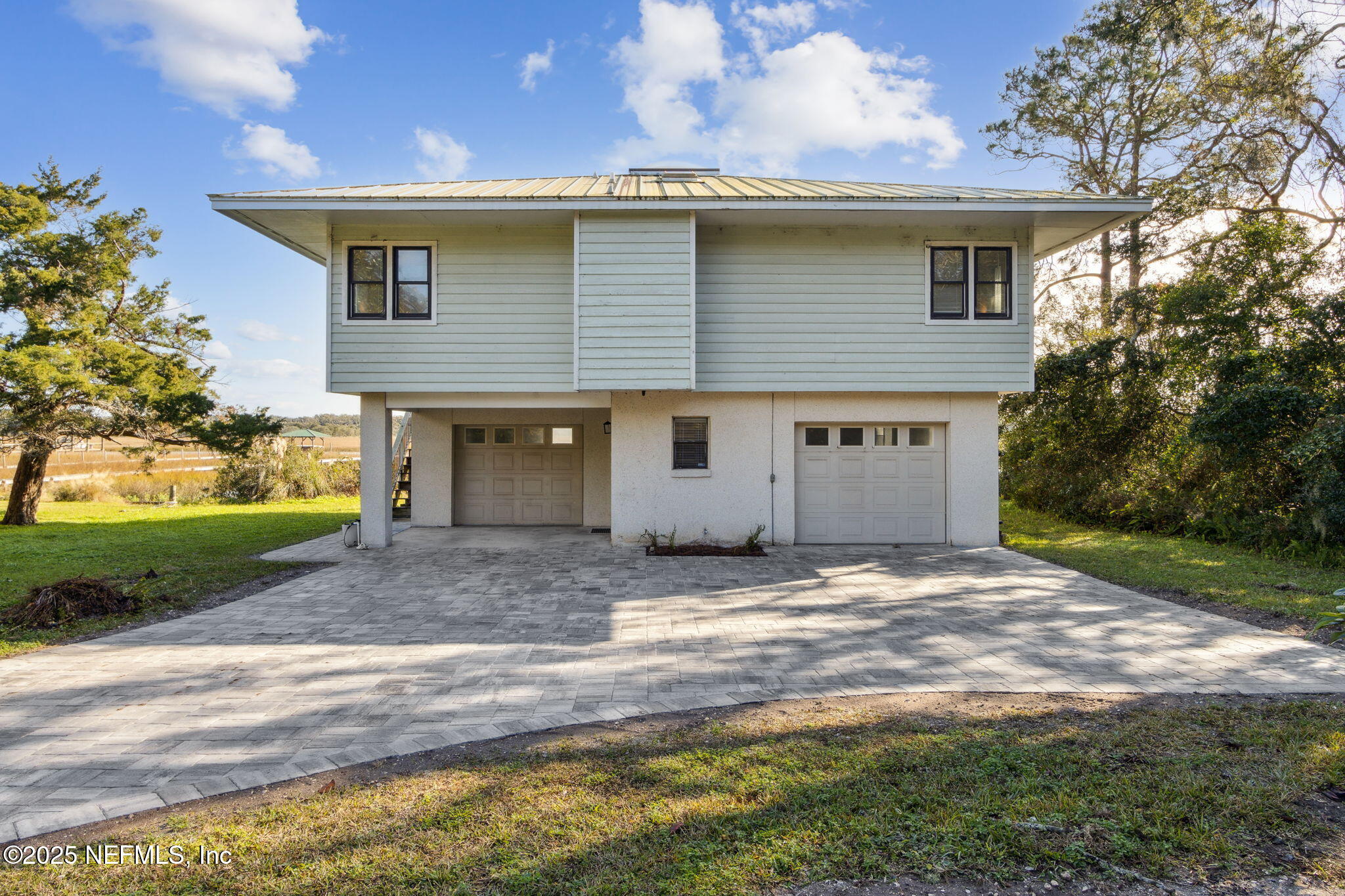 1912 SUNRISE Drive