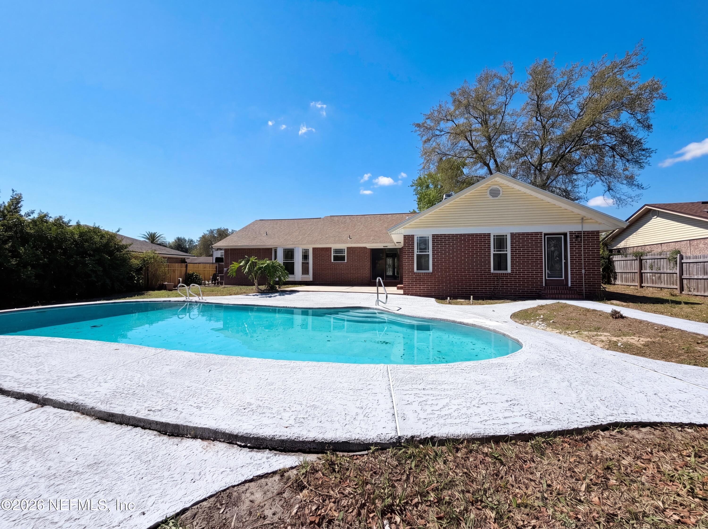 2621 SANDLEWOOD Circle